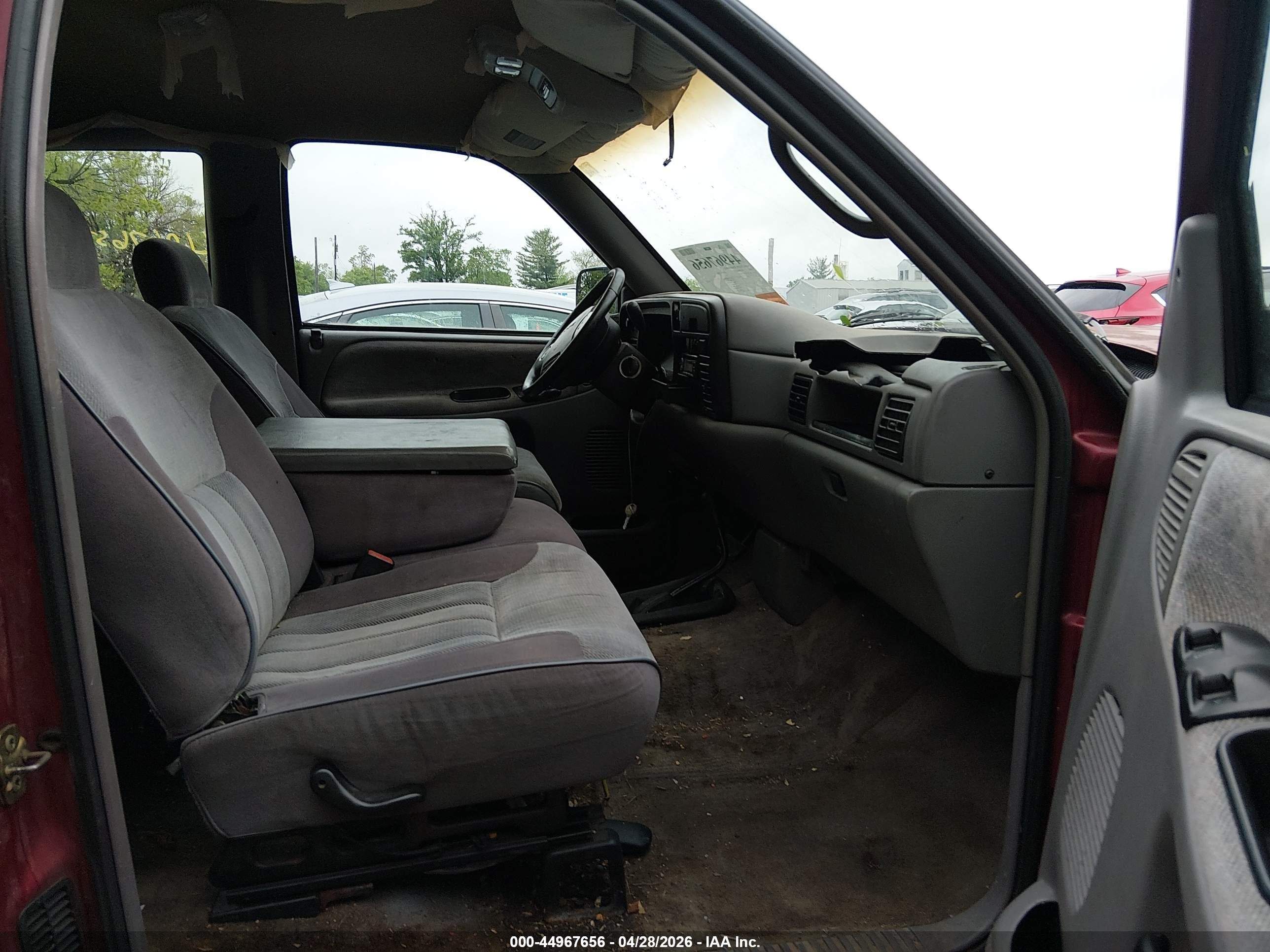 1996 Dodge Ram 1500   Красный vin: 3B7HF13Z1TG174239