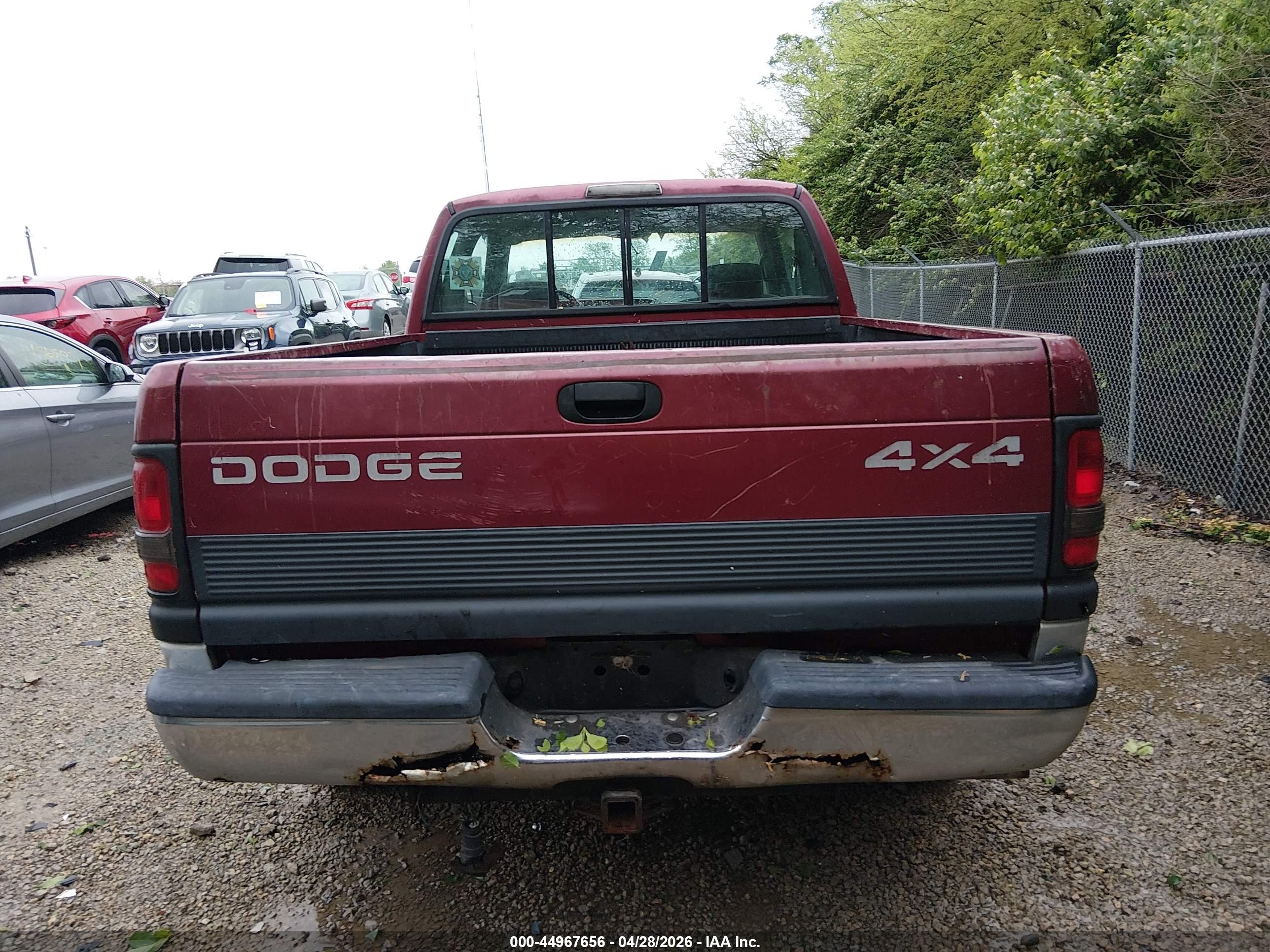 1996 Dodge Ram 1500   Красный vin: 3B7HF13Z1TG174239