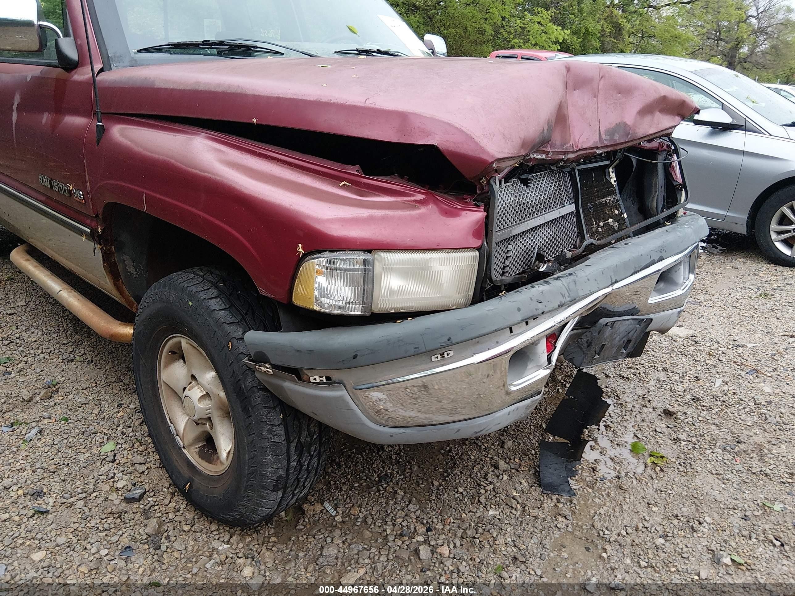 1996 Dodge Ram 1500   Красный vin: 3B7HF13Z1TG174239
