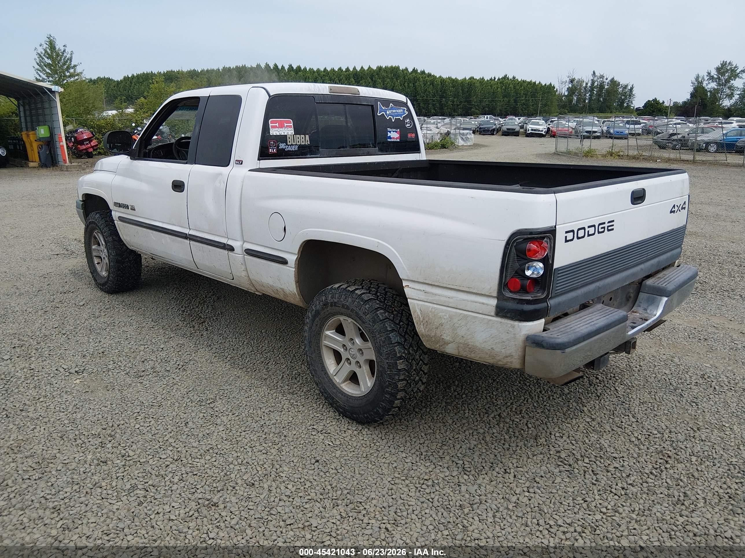 1999 Dodge Ram 1500 St White vin: 3B7HF13Z1XG132403