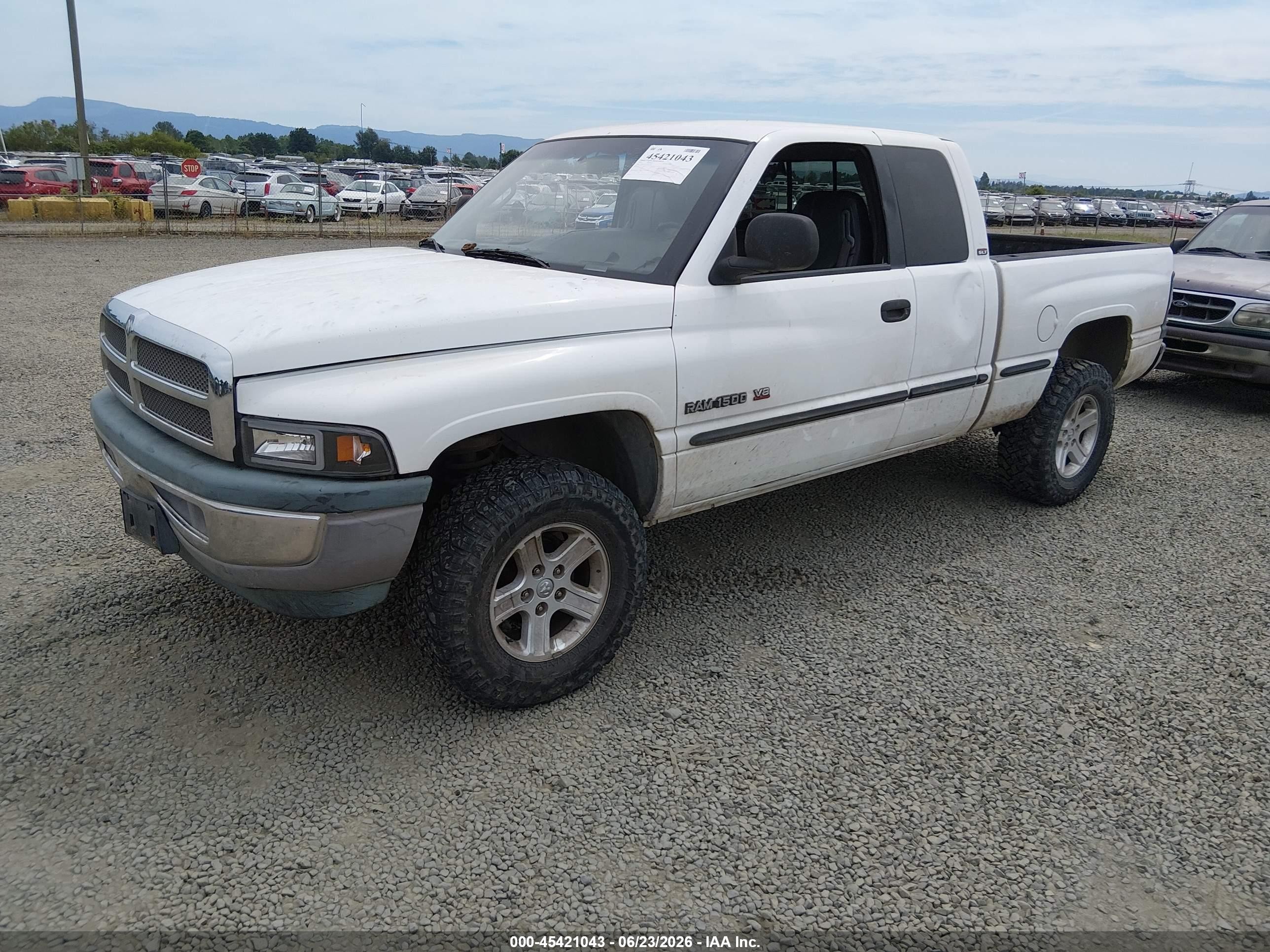 1999 Dodge Ram 1500 St White vin: 3B7HF13Z1XG132403