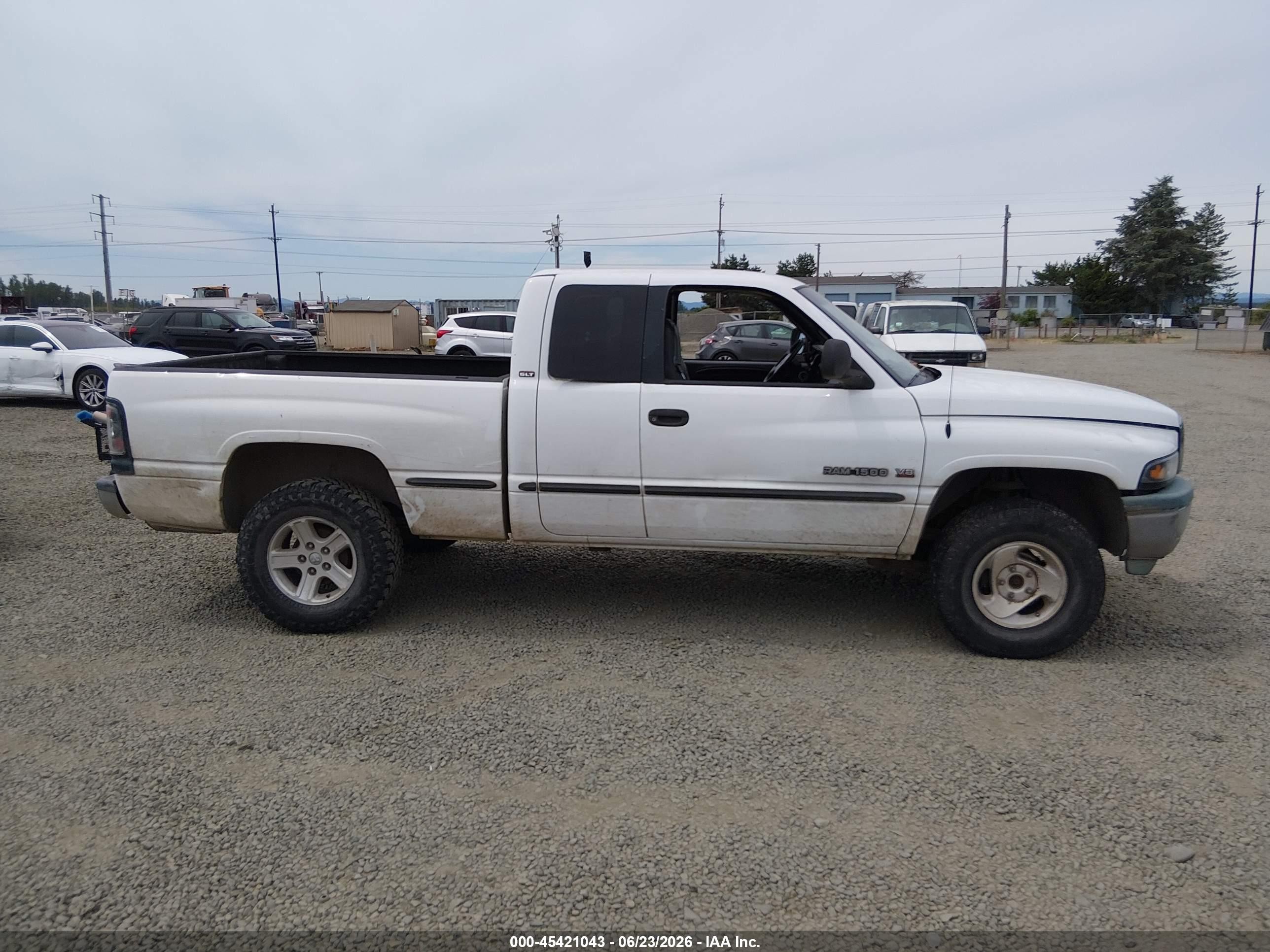 1999 Dodge Ram 1500 St White vin: 3B7HF13Z1XG132403