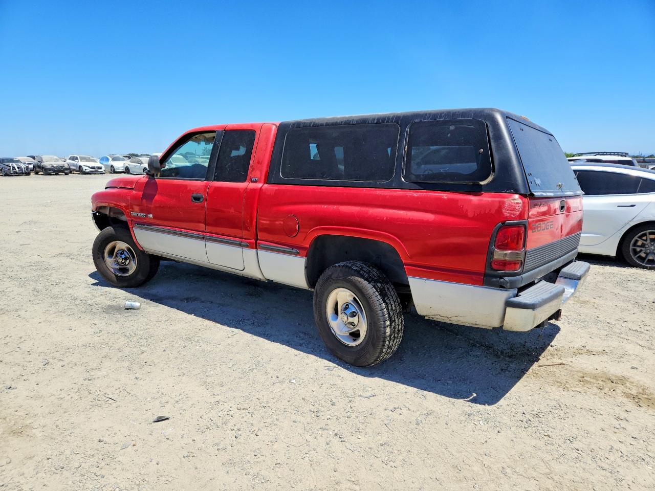1998 Dodge Ram 1500 Red vin: 3B7HF13Z2WG188252
