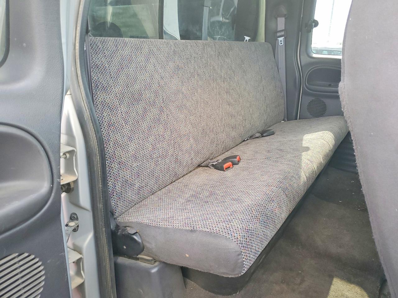 1998 Dodge Ram 1500 Серый vin: 3B7HF13Z3WG220447