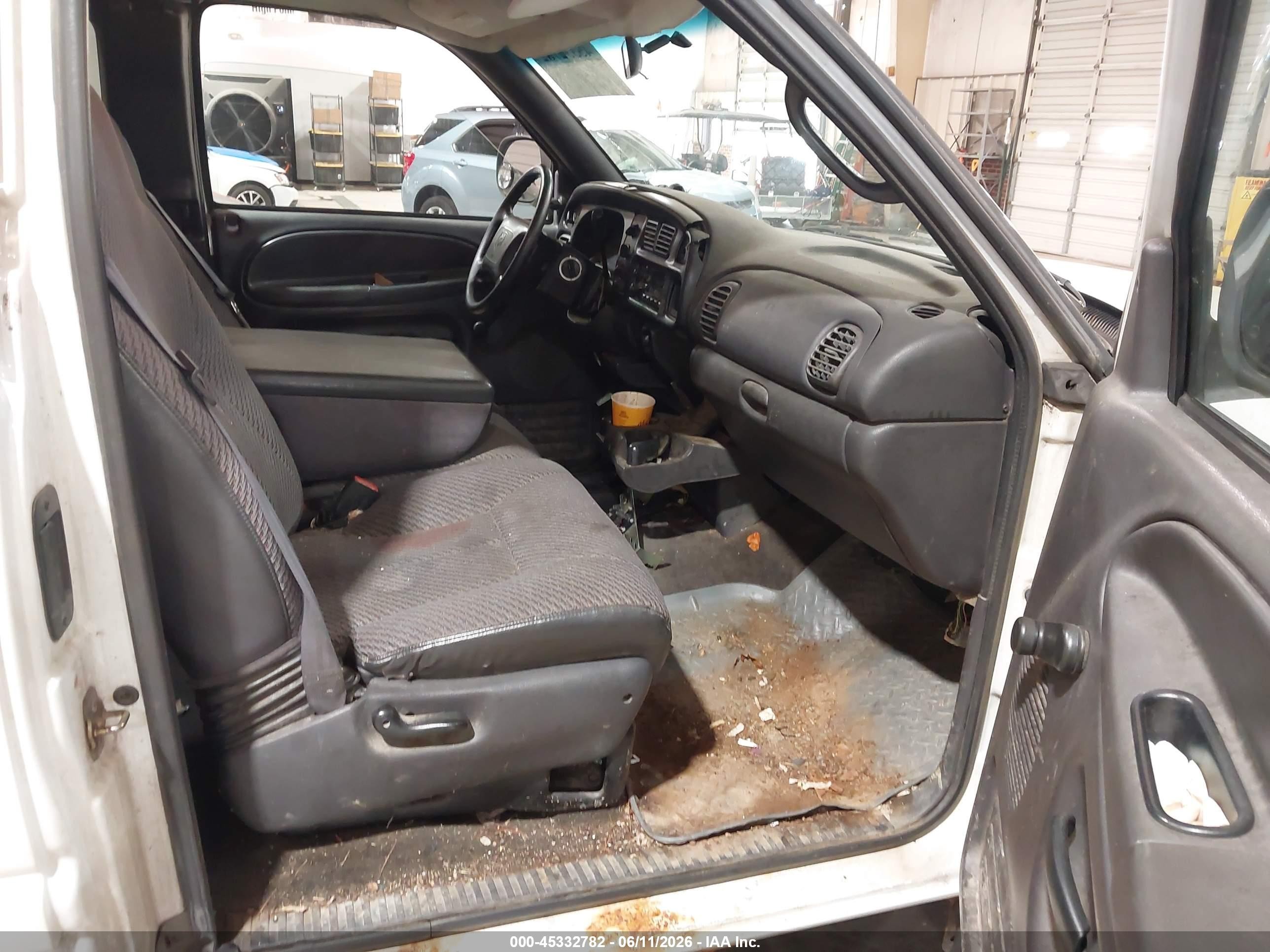 1999 Dodge Ram 1500 St Белый vin: 3B7HF13Z3XG222863