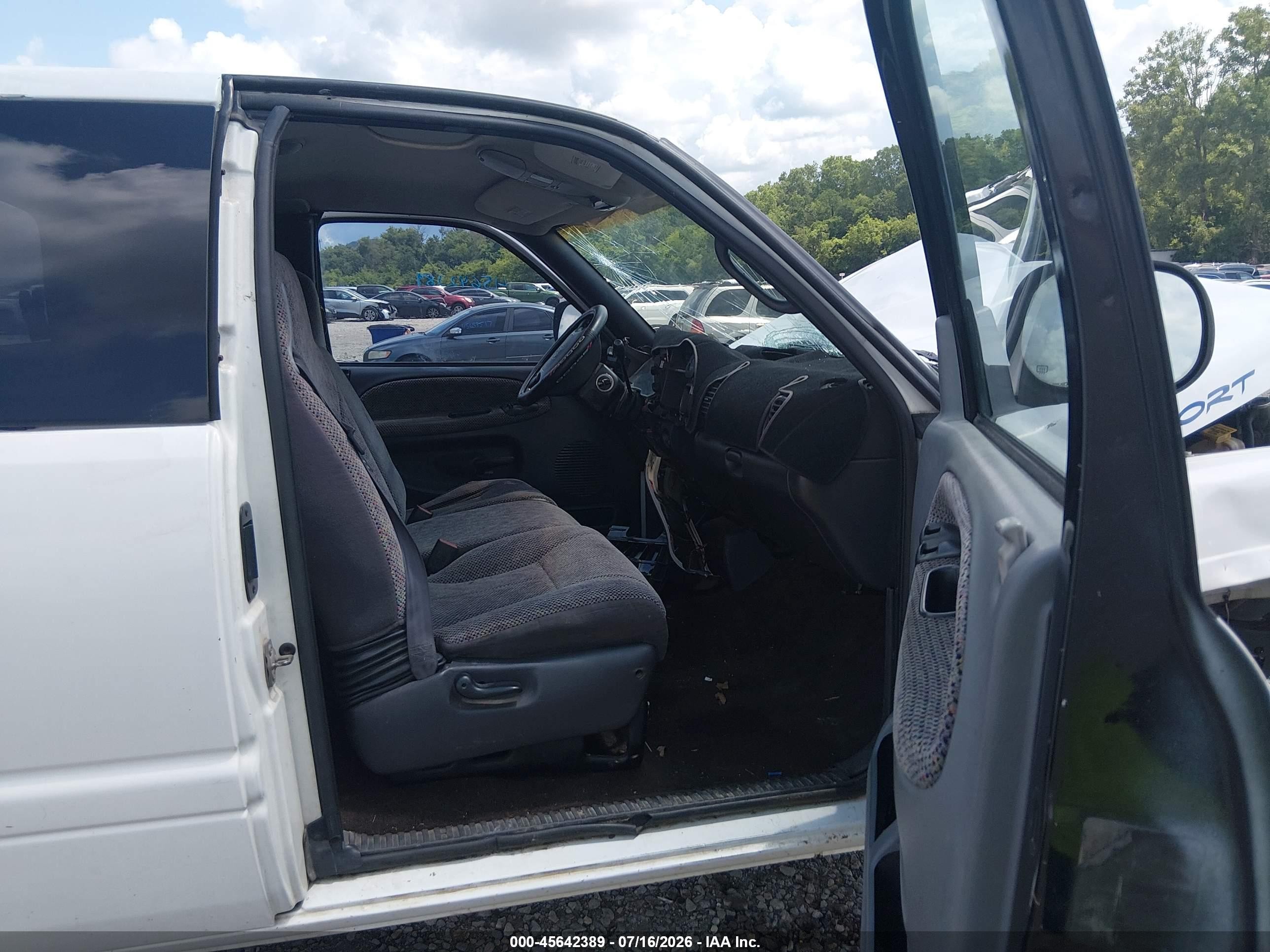 2001 Dodge Ram 1500 St White vin: 3B7HF13Z71G185887