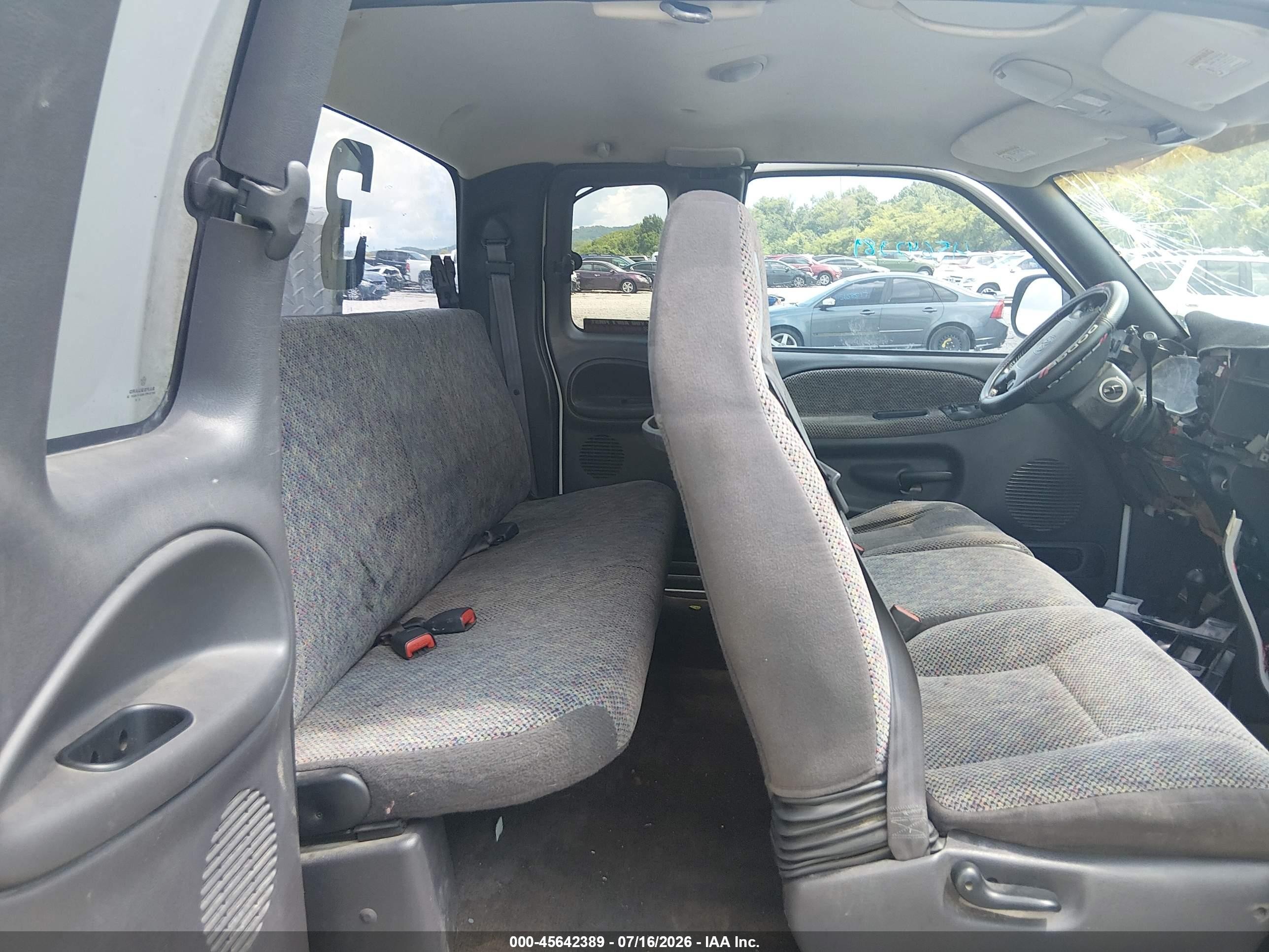 2001 Dodge Ram 1500 St White vin: 3B7HF13Z71G185887