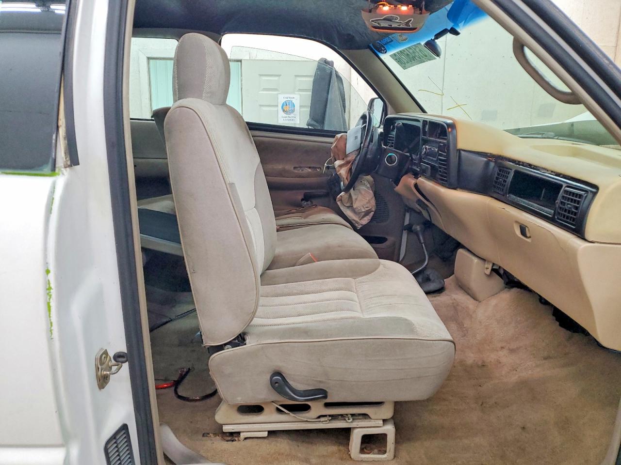 1996 Dodge Ram 1500 White vin: 3B7HF13Z7TG194639