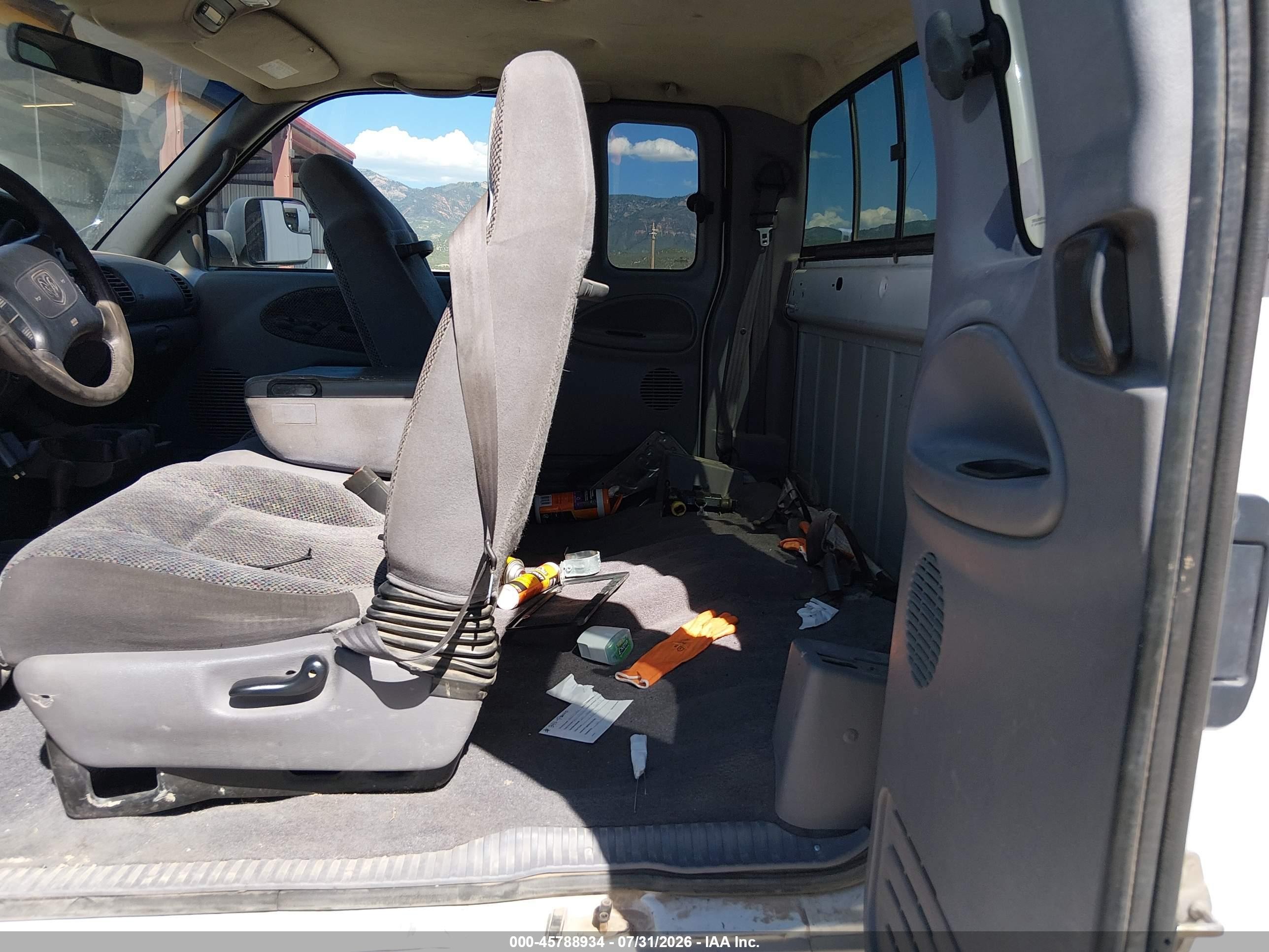 1998 Dodge Ram 1500 St White vin: 3B7HF13Z8WG234439