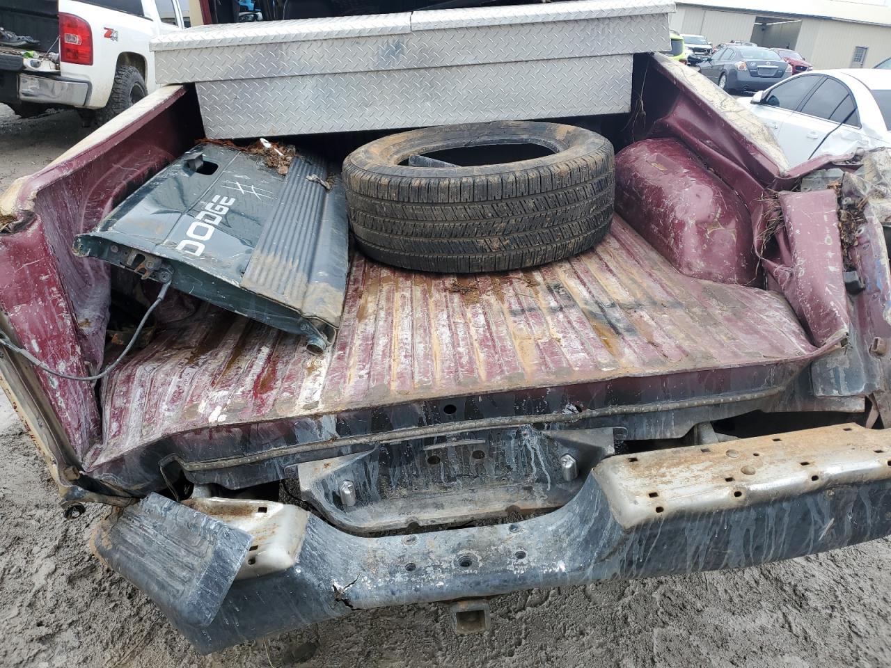 1996 Dodge Ram 1500 Two Tone vin: 3B7HF13Z9TM110368