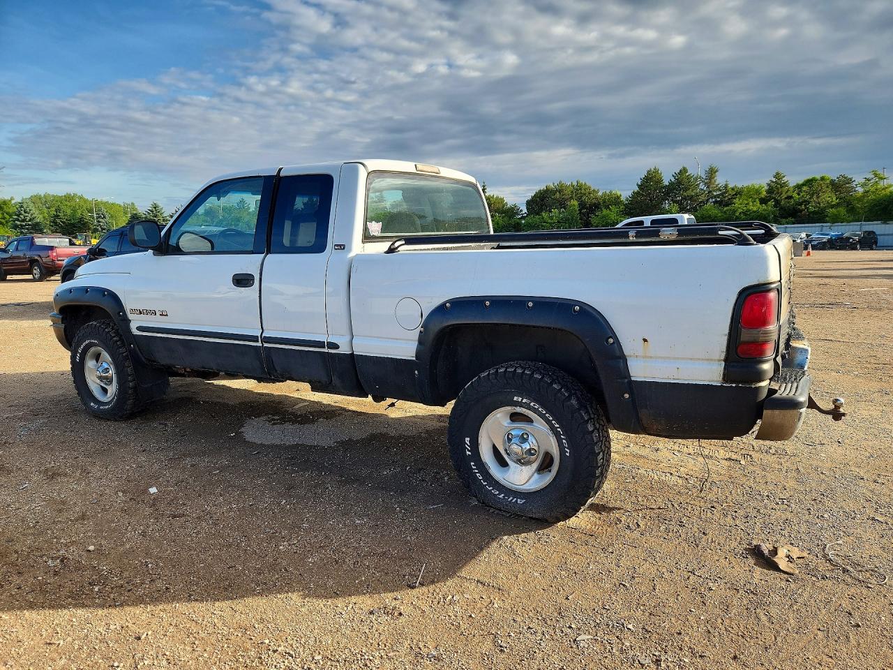 2001 Dodge Ram 1500 White vin: 3B7HF13ZX1G251185