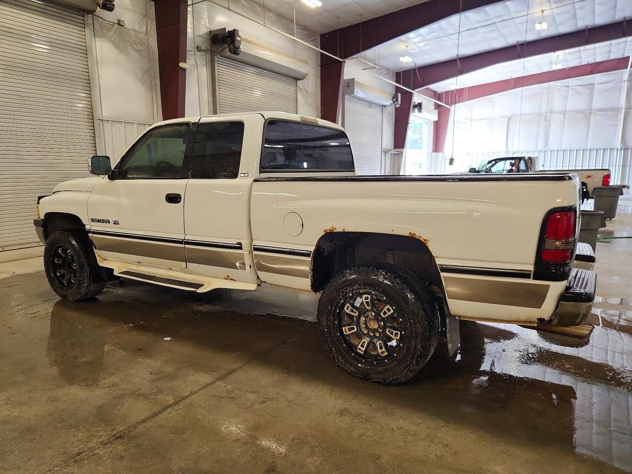 1996 Dodge Ram 1500 White vin: 3B7HF13ZXTM187489