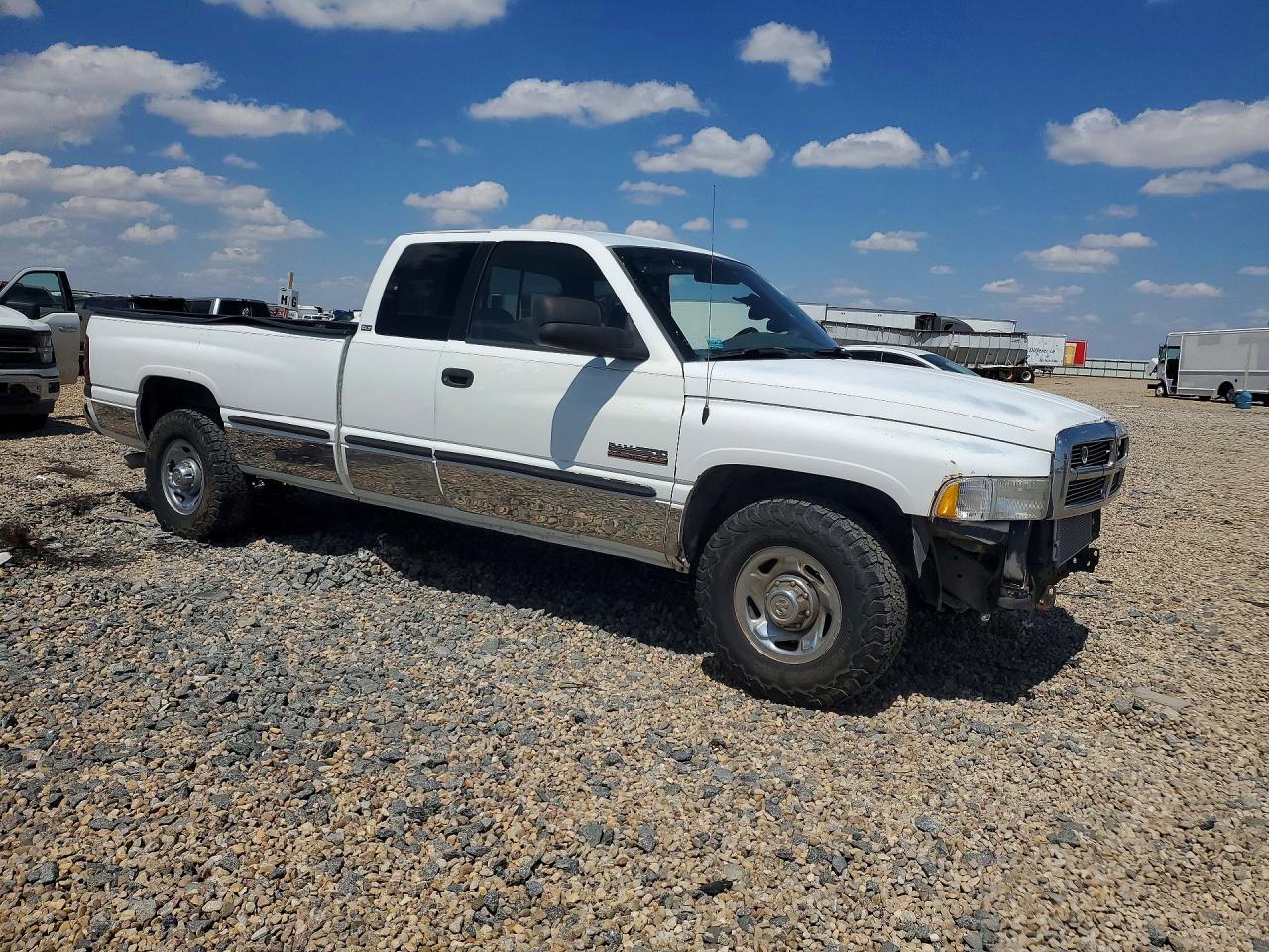 1998 Dodge Ram 2500 White vin: 3B7KC22D9WG103367