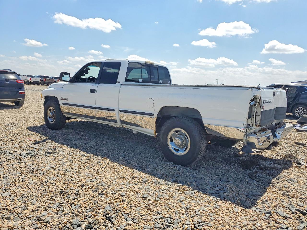 1998 Dodge Ram 2500 White vin: 3B7KC22D9WG103367
