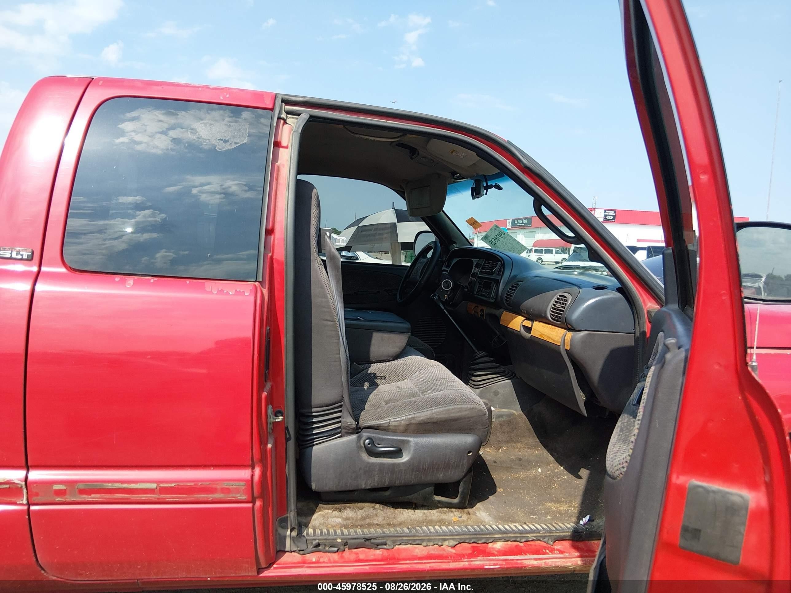 2001 Dodge Ram 2500 St Red vin: 3B7KC23611G168402