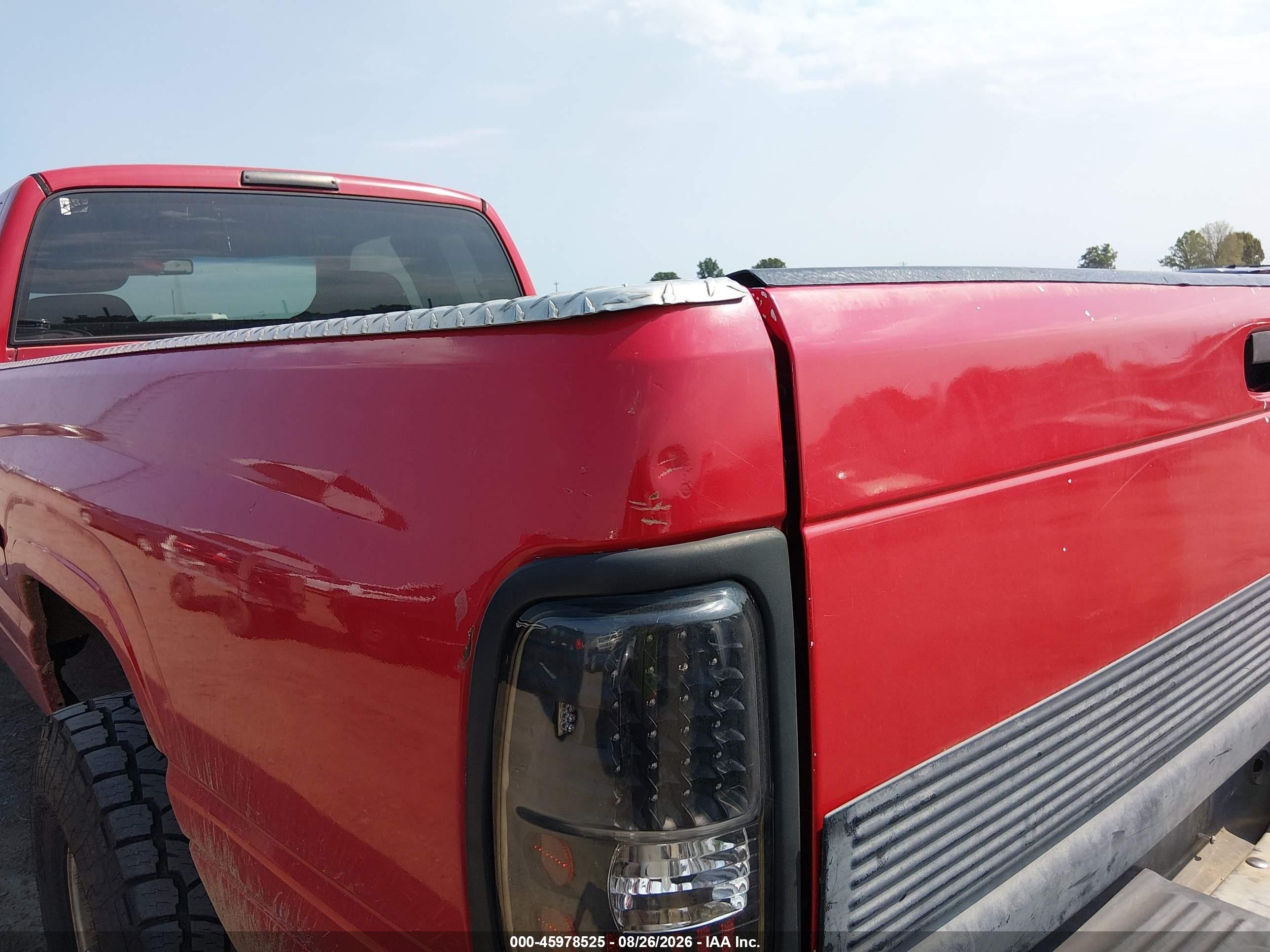 2001 Dodge Ram 2500 St Red vin: 3B7KC23611G168402