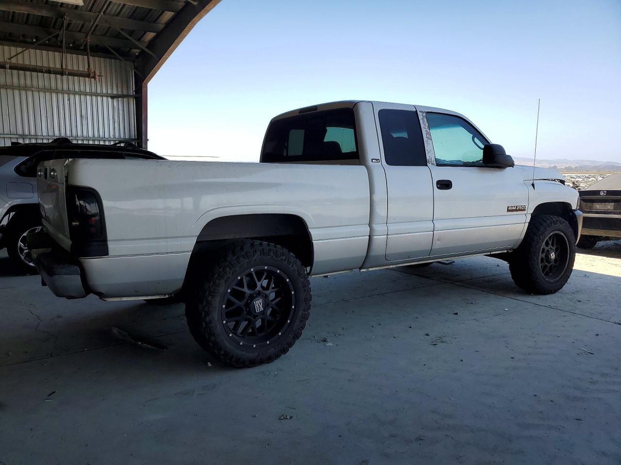 2001 Dodge Ram 2500 Белый vin: 3B7KC23621G789051