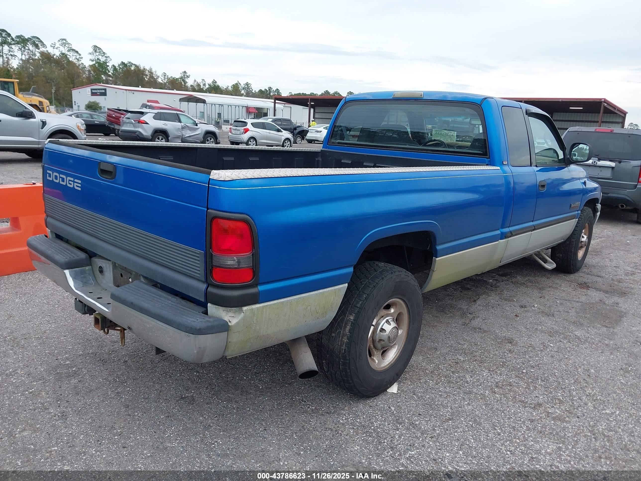 2000 Dodge Ram 2500 St Синий vin: 3B7KC2362YG140005