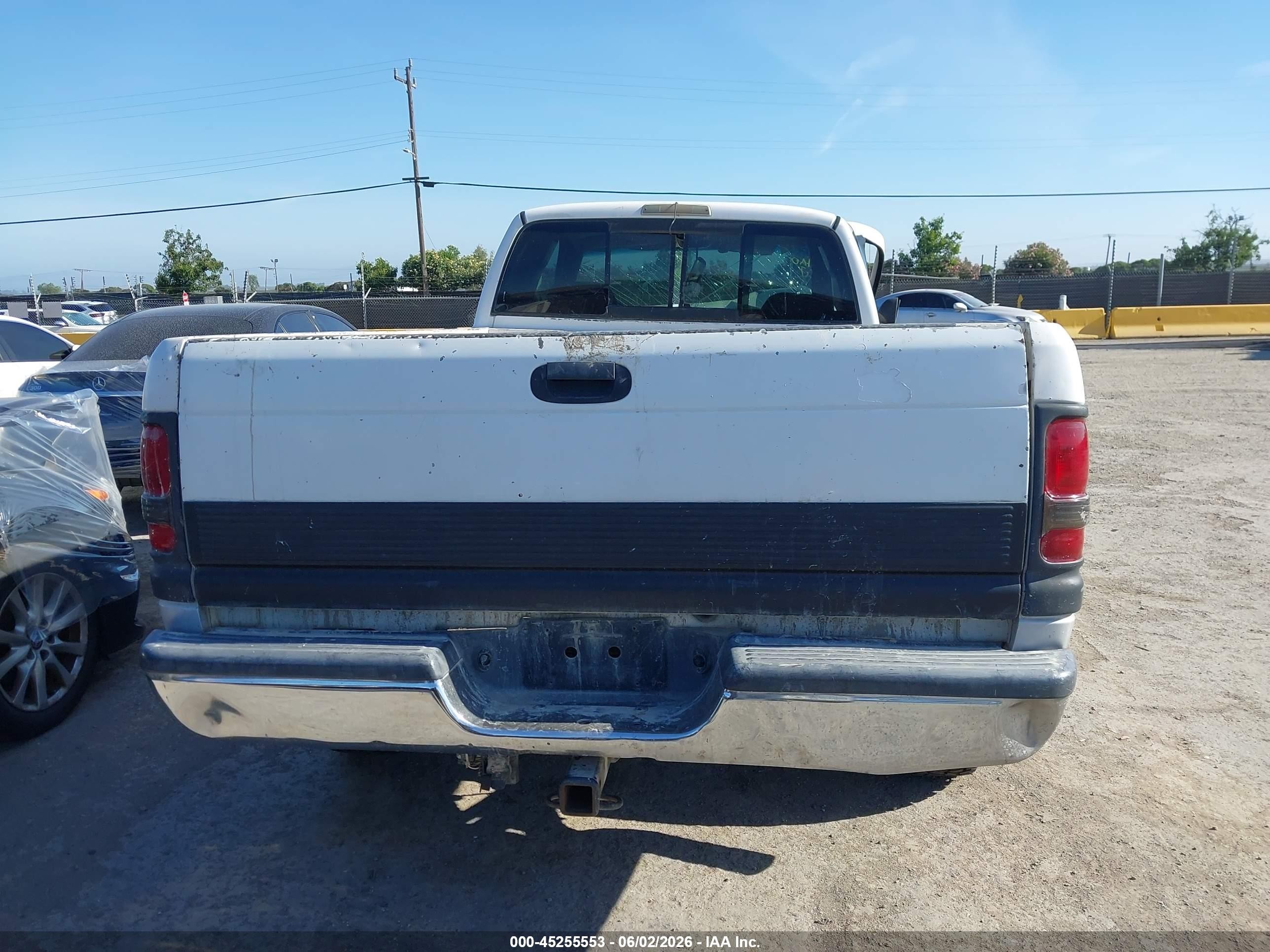 2002 Dodge Ram 2500 St White vin: 3B7KC23632M202424