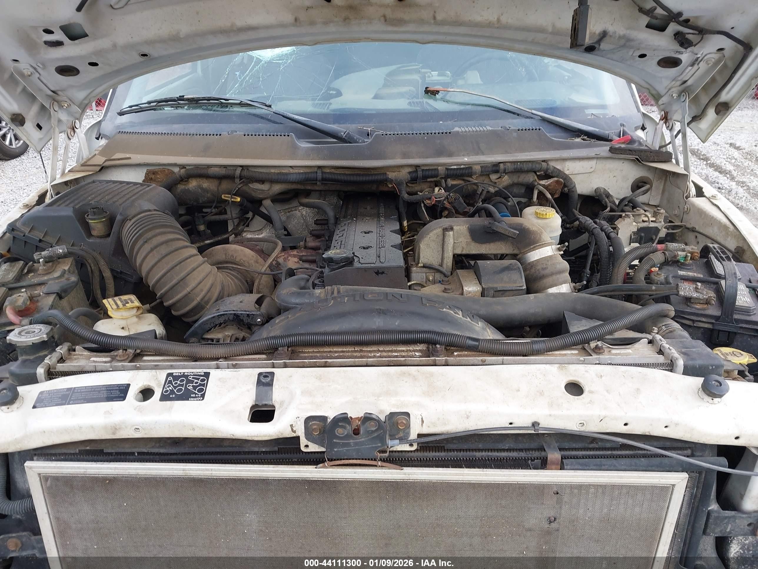 2000 Dodge Ram 2500 St Белый vin: 3B7KC2363YG113279