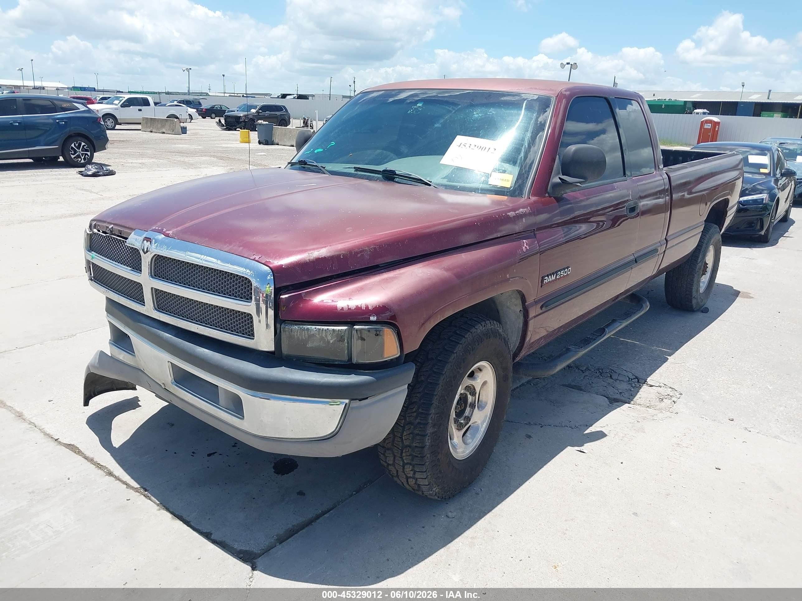 2001 Dodge Ram 2500 St Красный vin: 3B7KC23641G749649