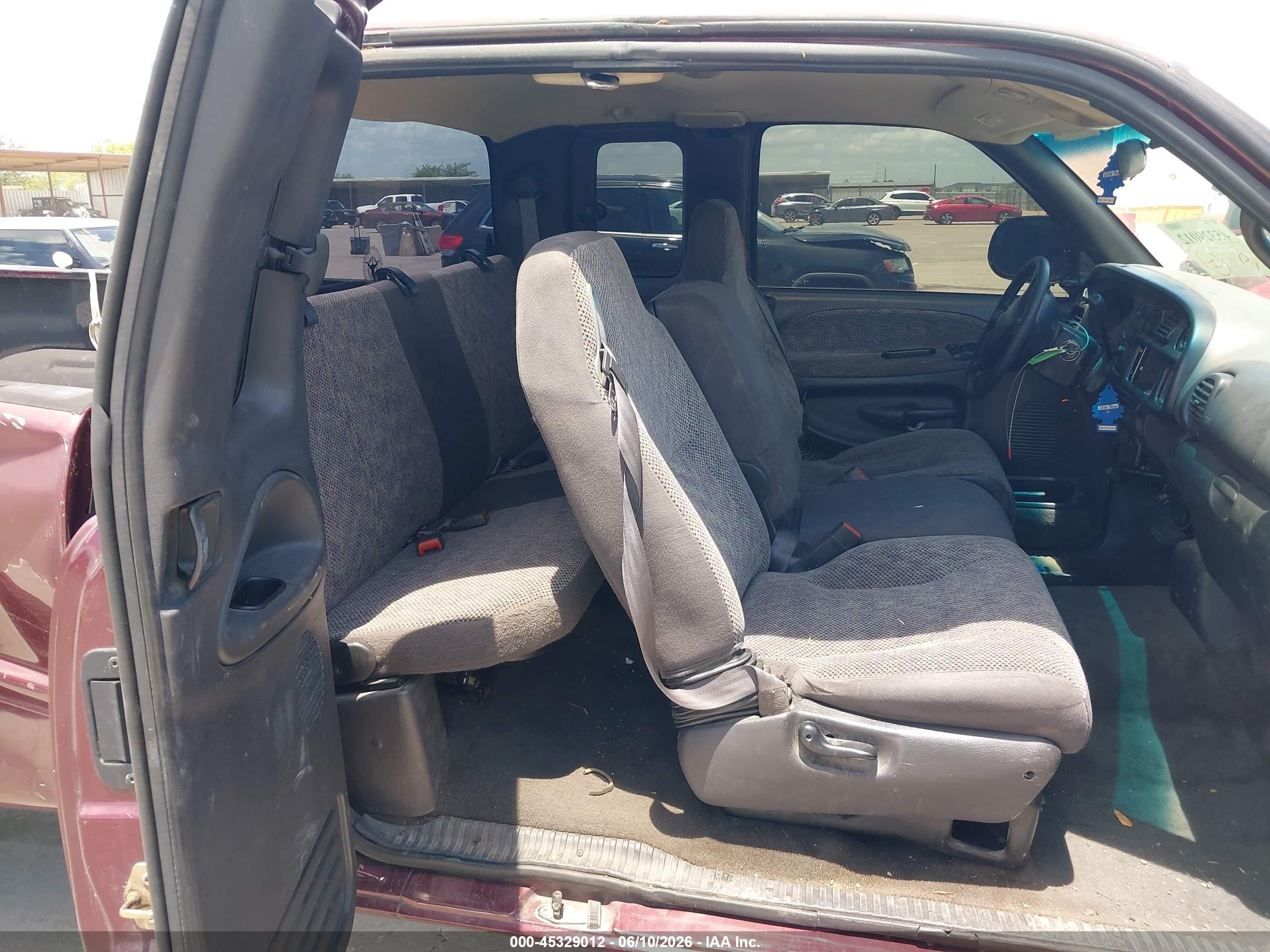 2001 Dodge Ram 2500 St Красный vin: 3B7KC23641G749649