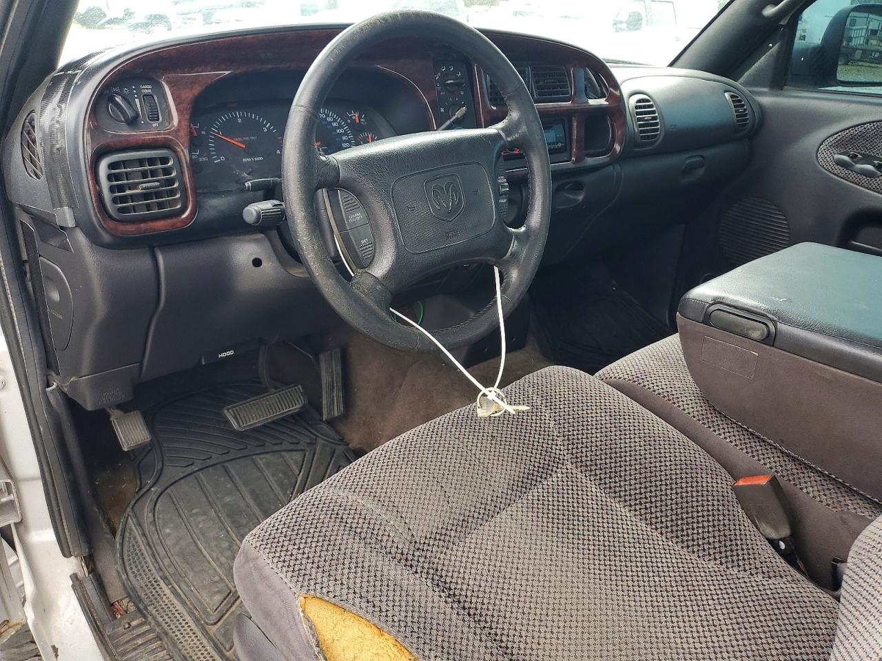 2002 Dodg Ram Silver vin: 3B7KC23642M263037