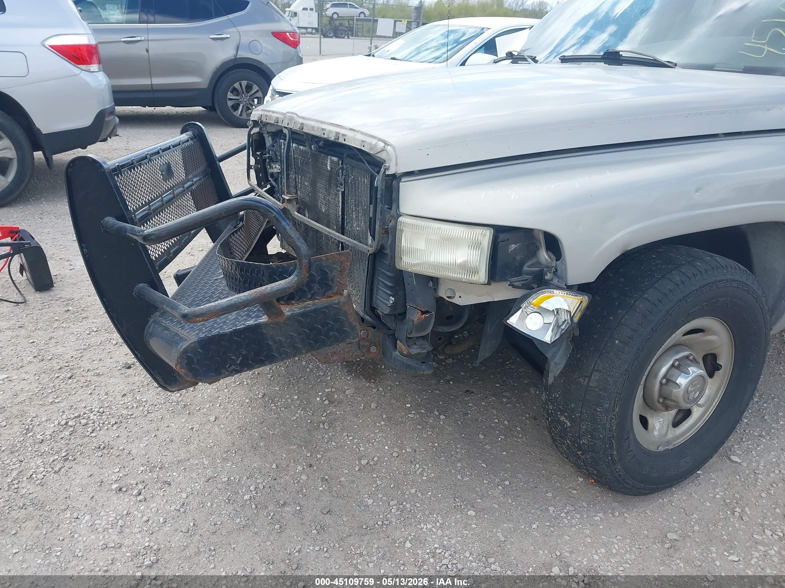 1999 Dodge Ram 2500 St Champagne vin: 3B7KC2367XG184676