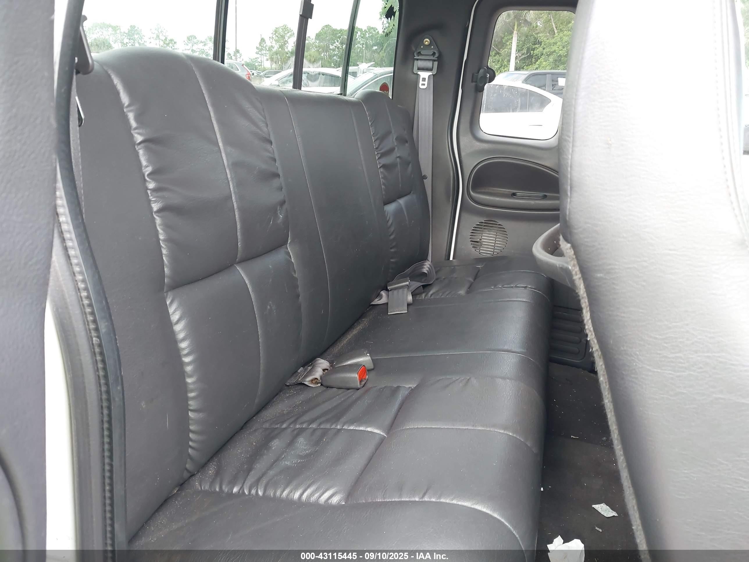 1999 Dodge Ram 2500 St White vin: 3B7KC2369XG236101