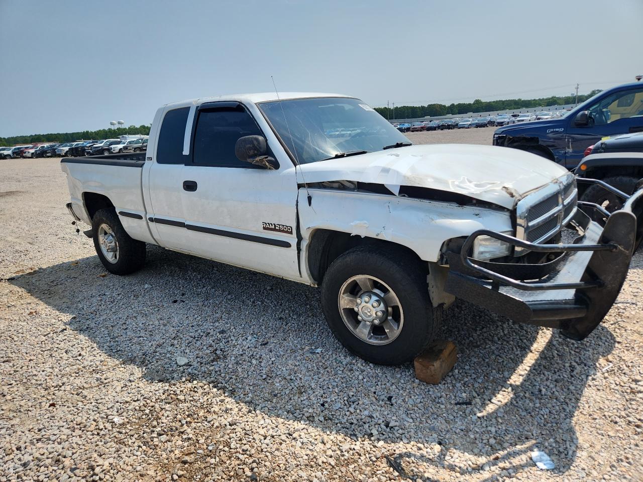 1999 Dodge Ram 2500 White vin: 3B7KC236XXG236057