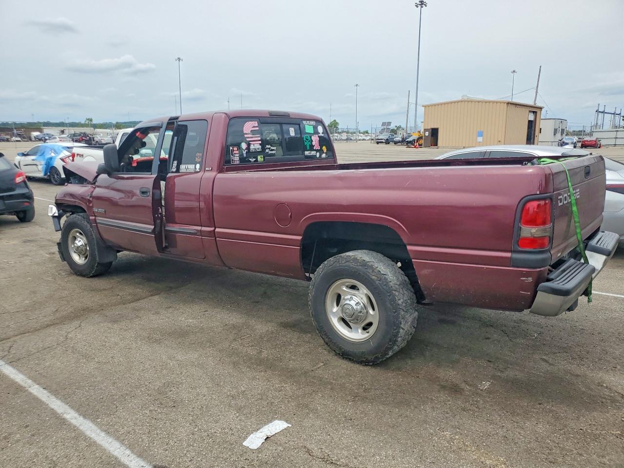 2001 Dodge Ram 2500 Maroon vin: 3B7KC23711G754204