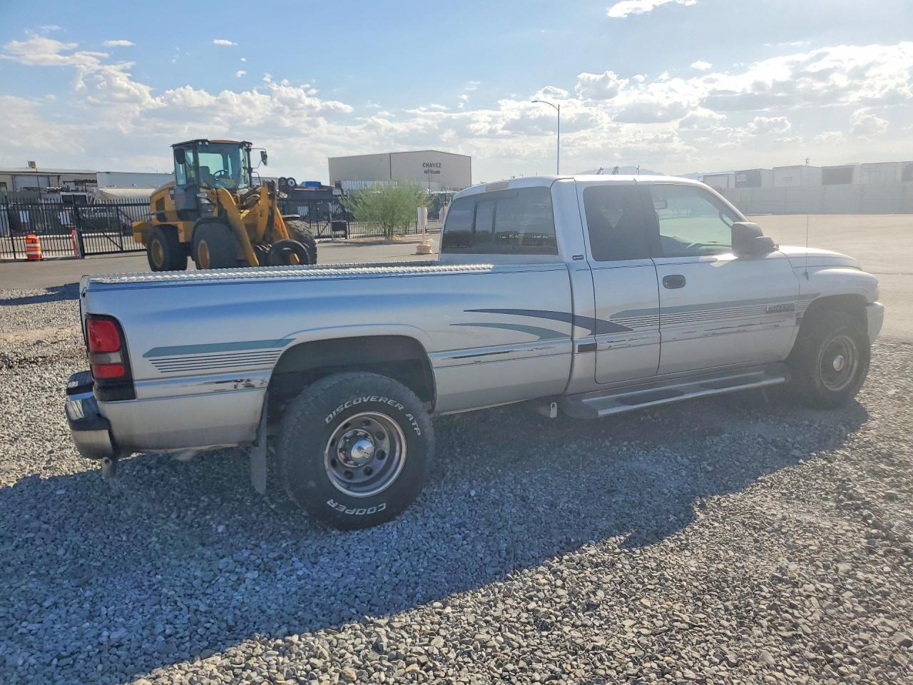 2002 Dodge Ram 2500 Silver vin: 3B7KC23C72M200178