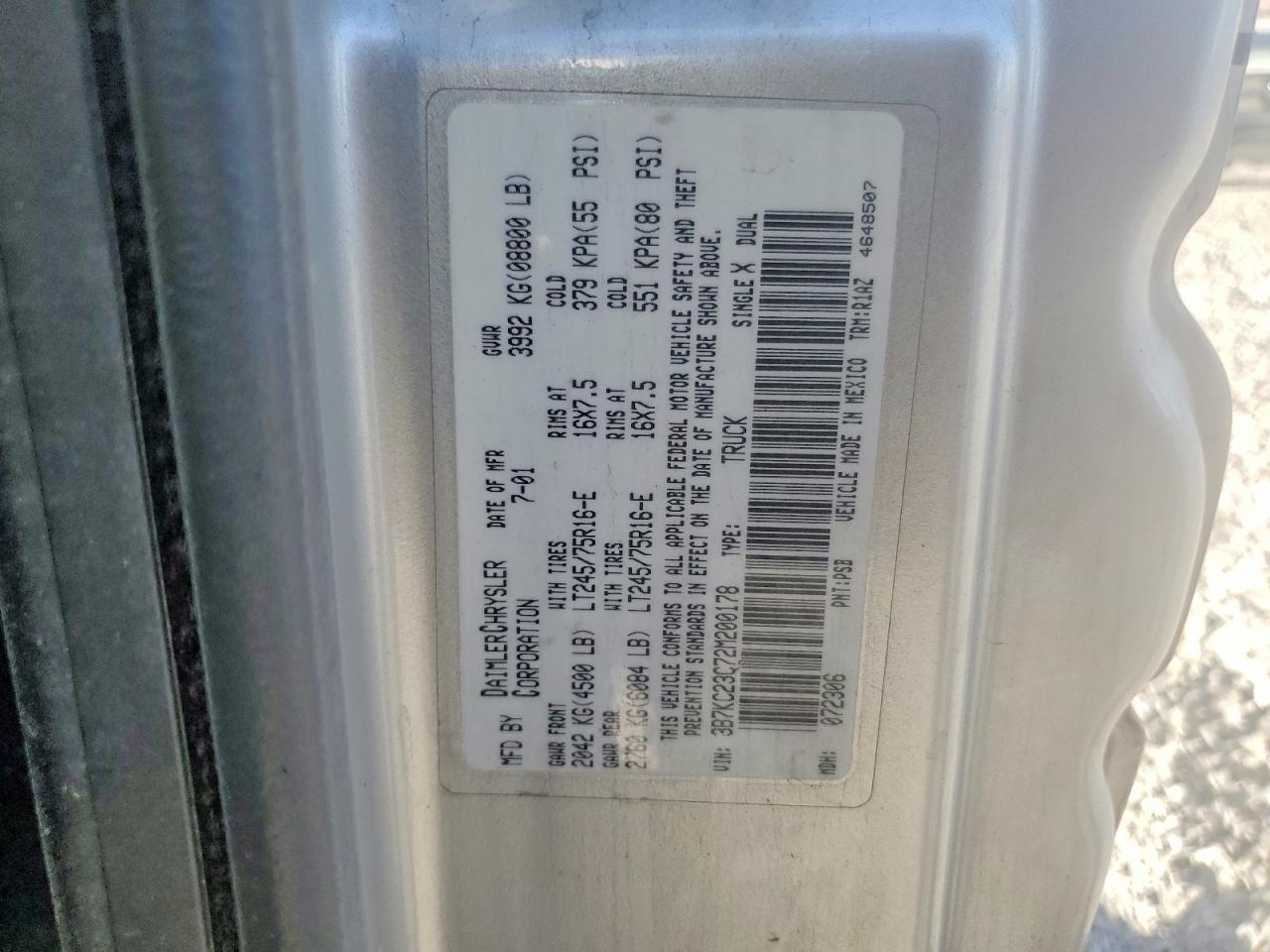 2002 Dodge Ram 2500 Silver vin: 3B7KC23C72M200178