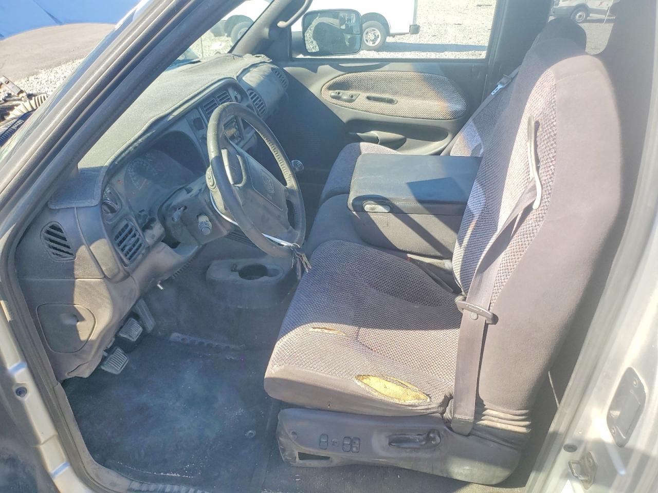 2002 Dodge Ram 2500 Silver vin: 3B7KC23C72M200178