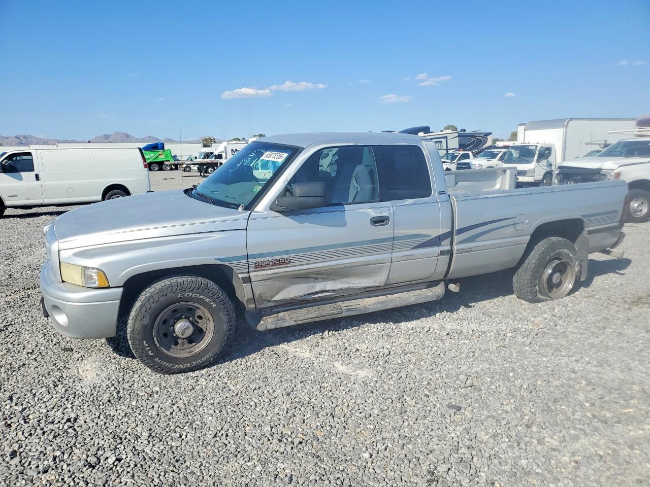 2002 Dodge Ram 2500 Silver vin: 3B7KC23C72M200178