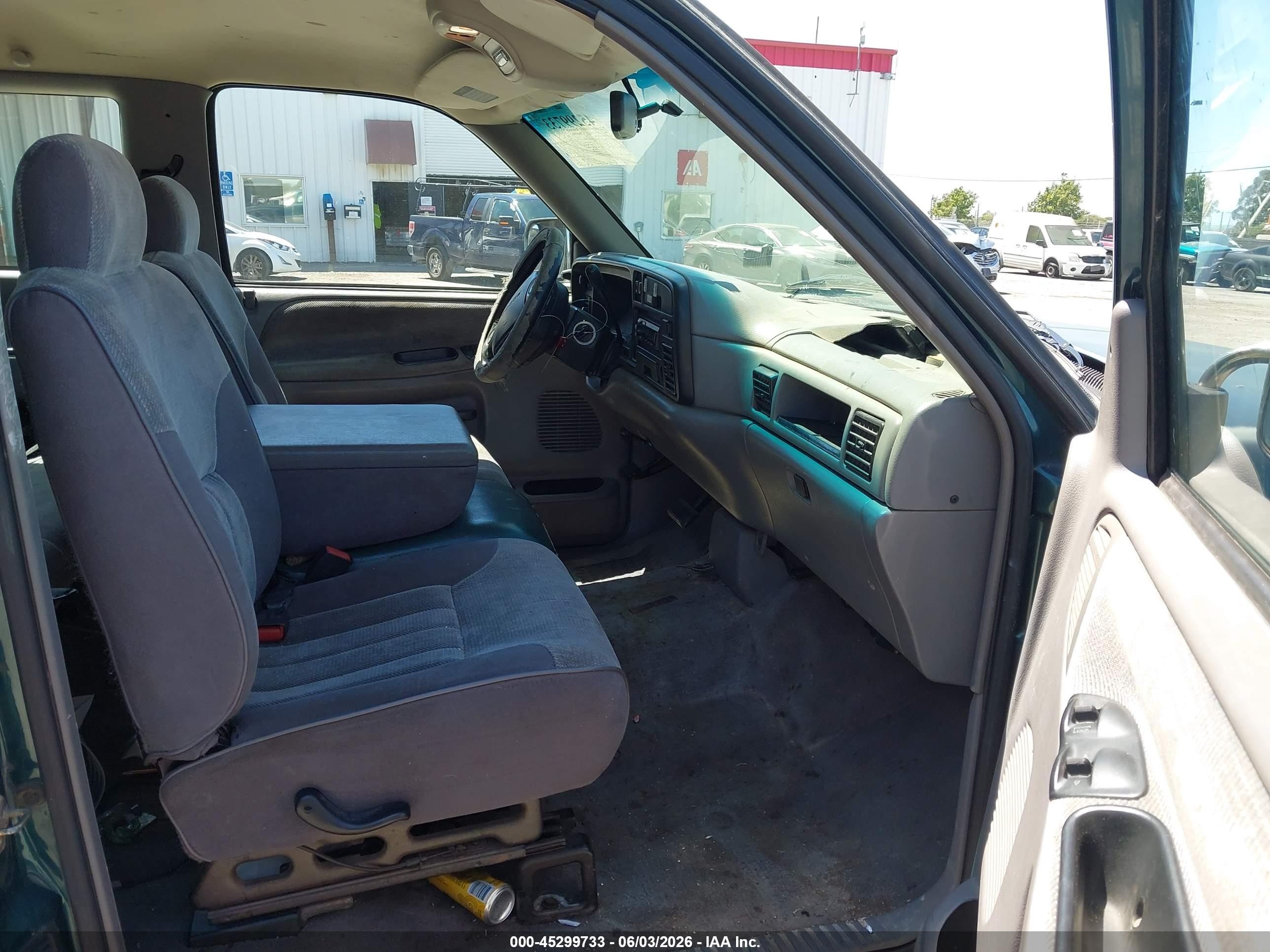 1996 Dodge Ram 2500   Зеленый vin: 3B7KC23CXTM173091