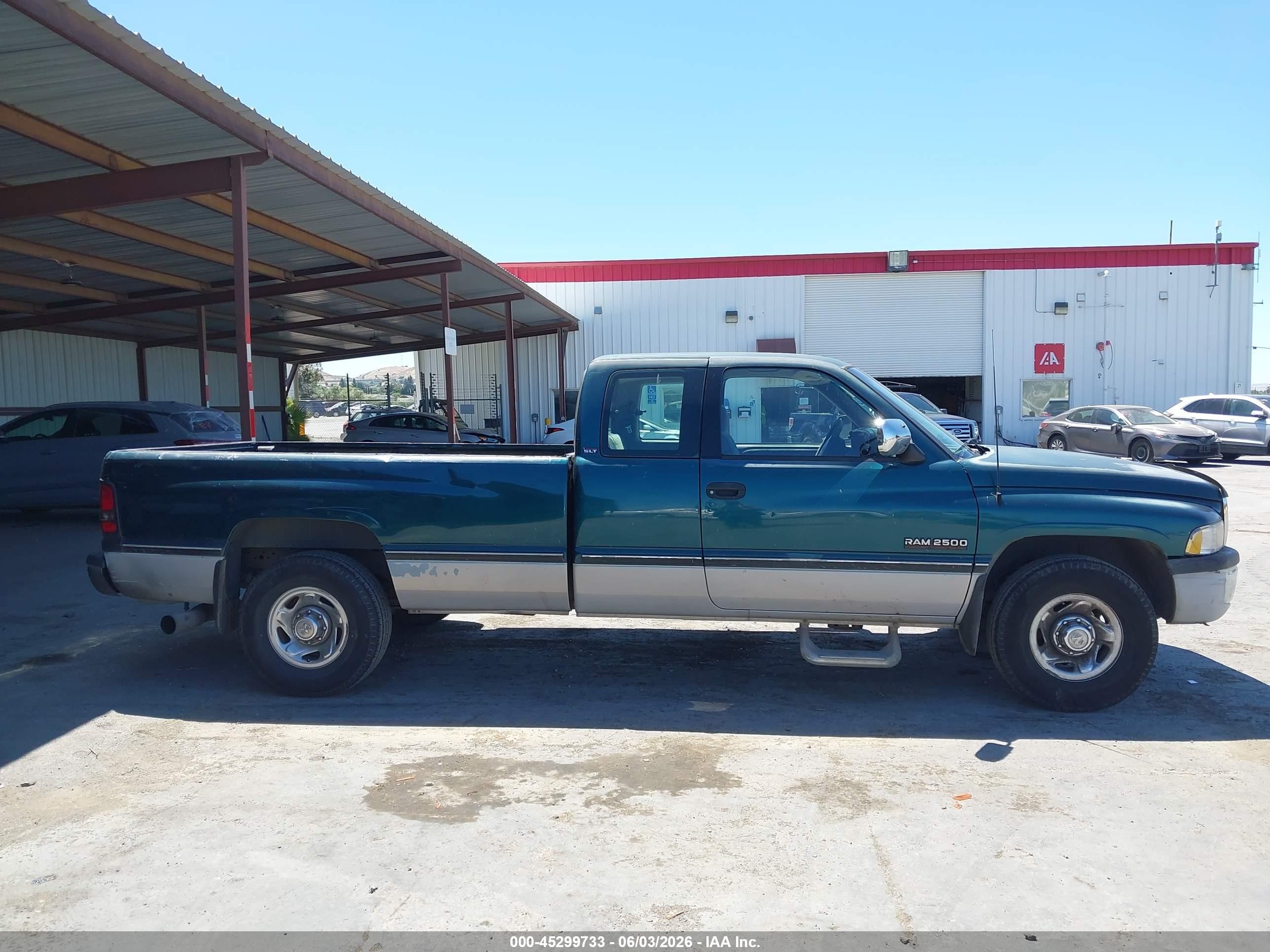 1996 Dodge Ram 2500   Зеленый vin: 3B7KC23CXTM173091