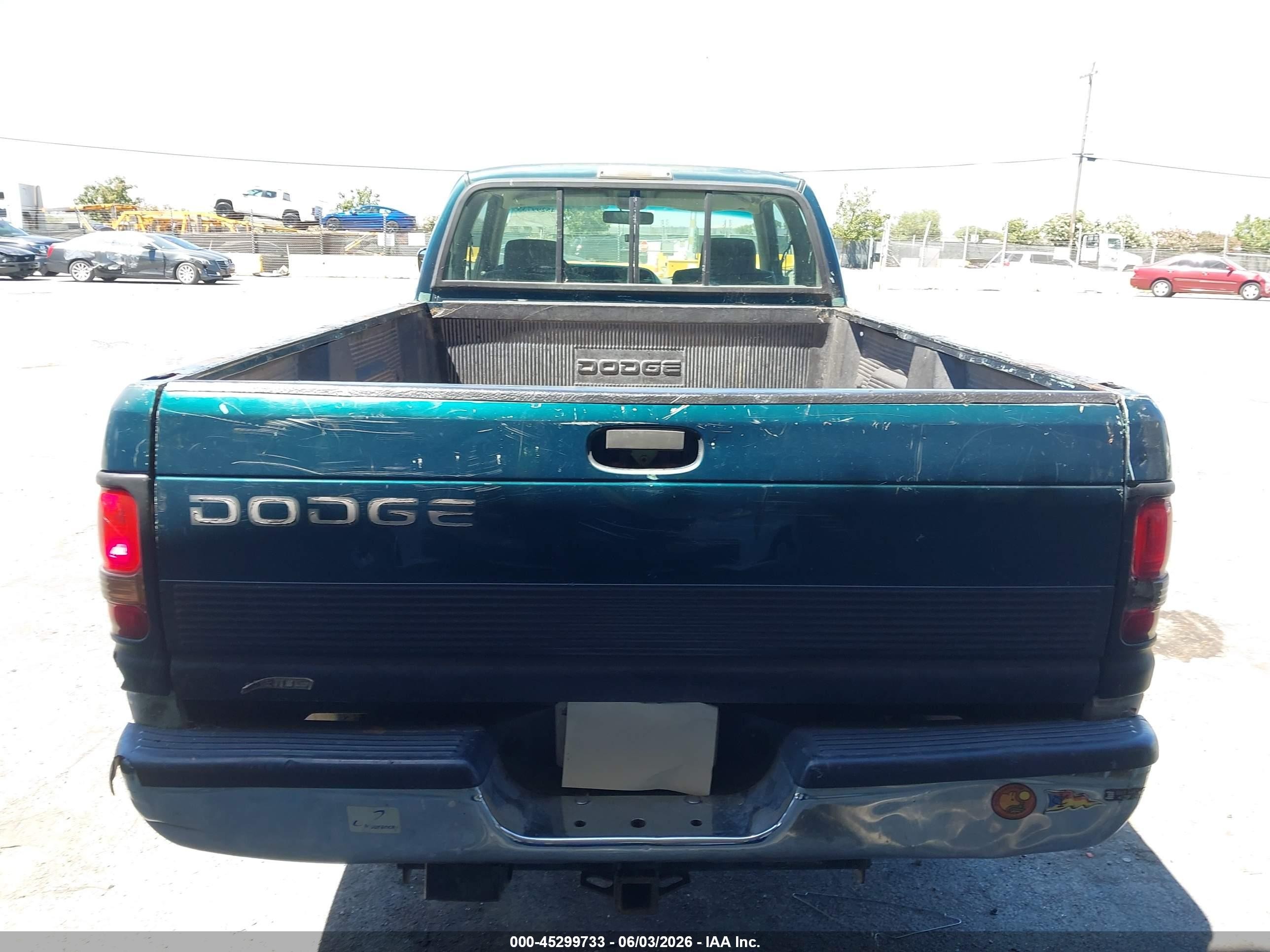 1996 Dodge Ram 2500   Зеленый vin: 3B7KC23CXTM173091