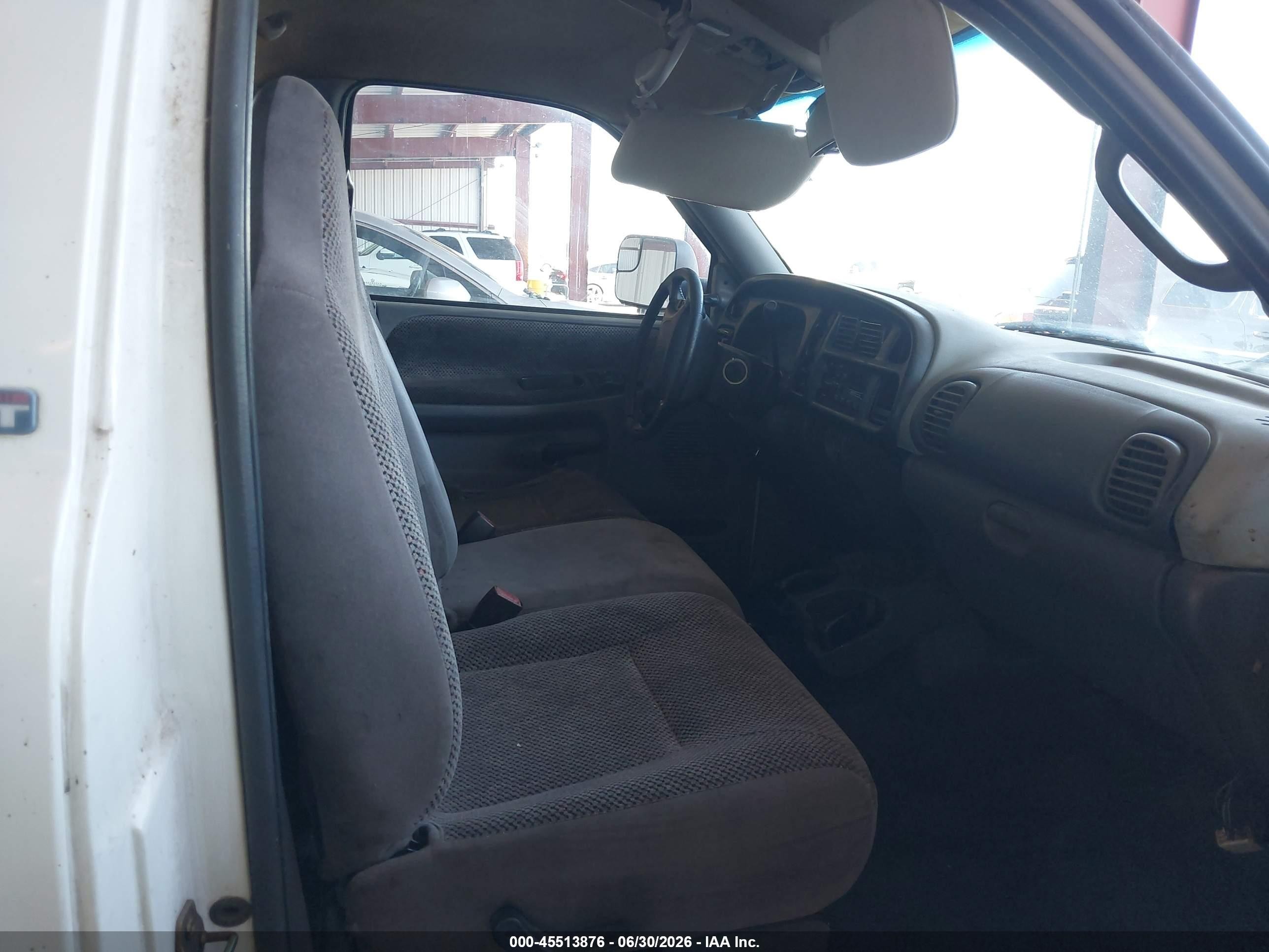 2001 Dodge Ram 2500 St White vin: 3B7KC26611M501257
