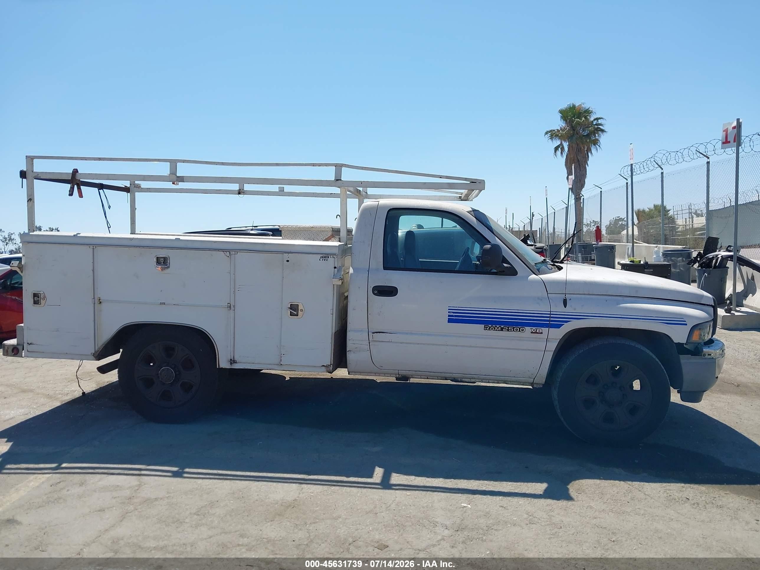 2001 Dodge Ram 2500 St White vin: 3B7KC26Z71M530210
