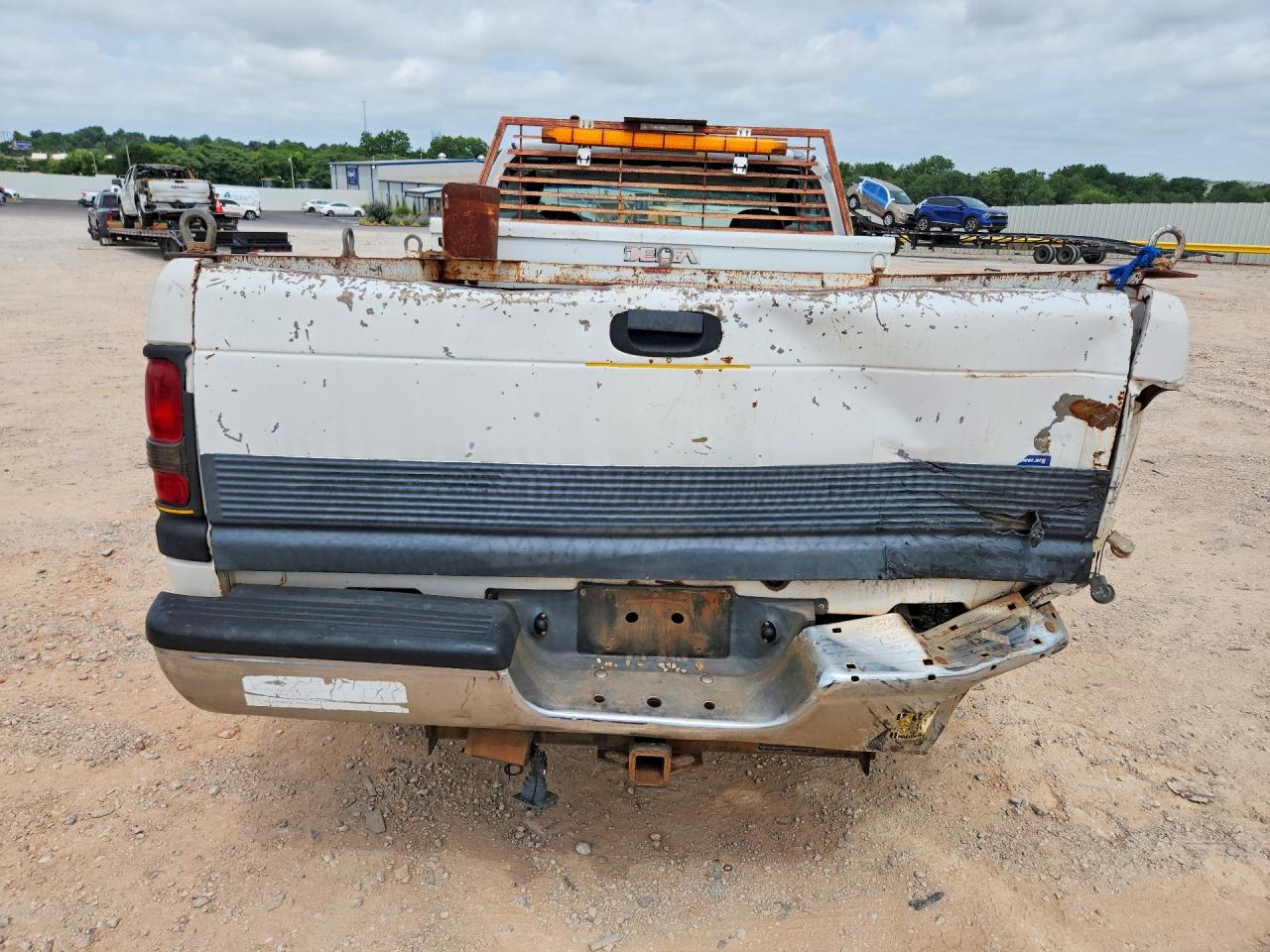 1999 Dodge Ram 2500 White vin: 3B7KC26Z8XM578937