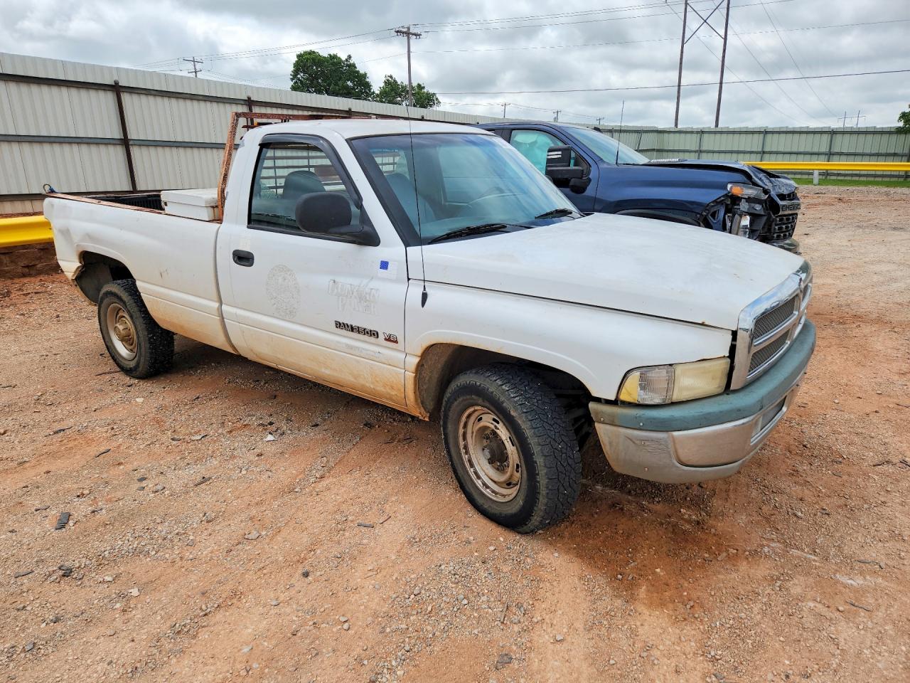1999 Dodge Ram 2500 White vin: 3B7KC26Z8XM578937