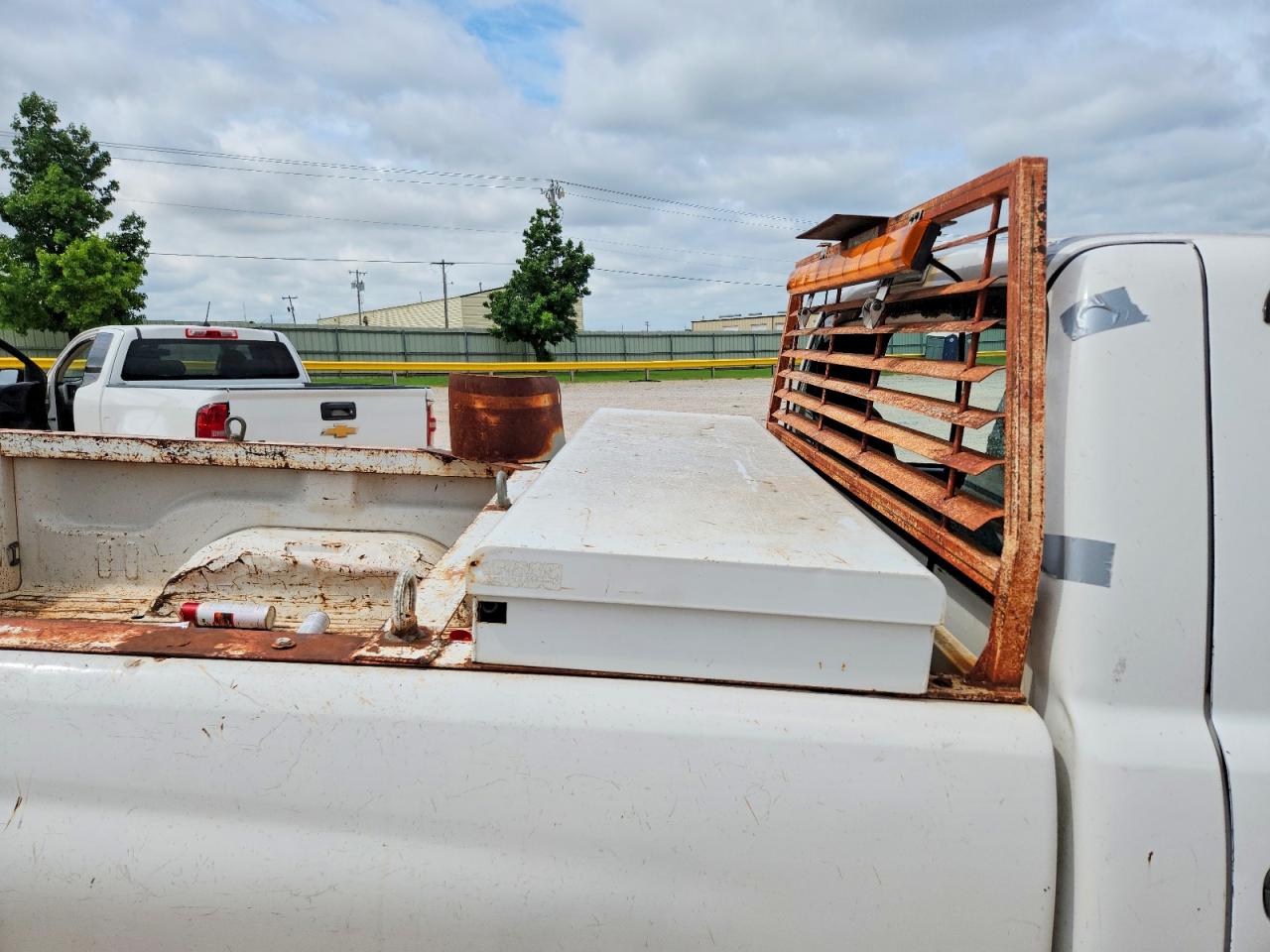 1999 Dodge Ram 2500 White vin: 3B7KC26Z8XM578937