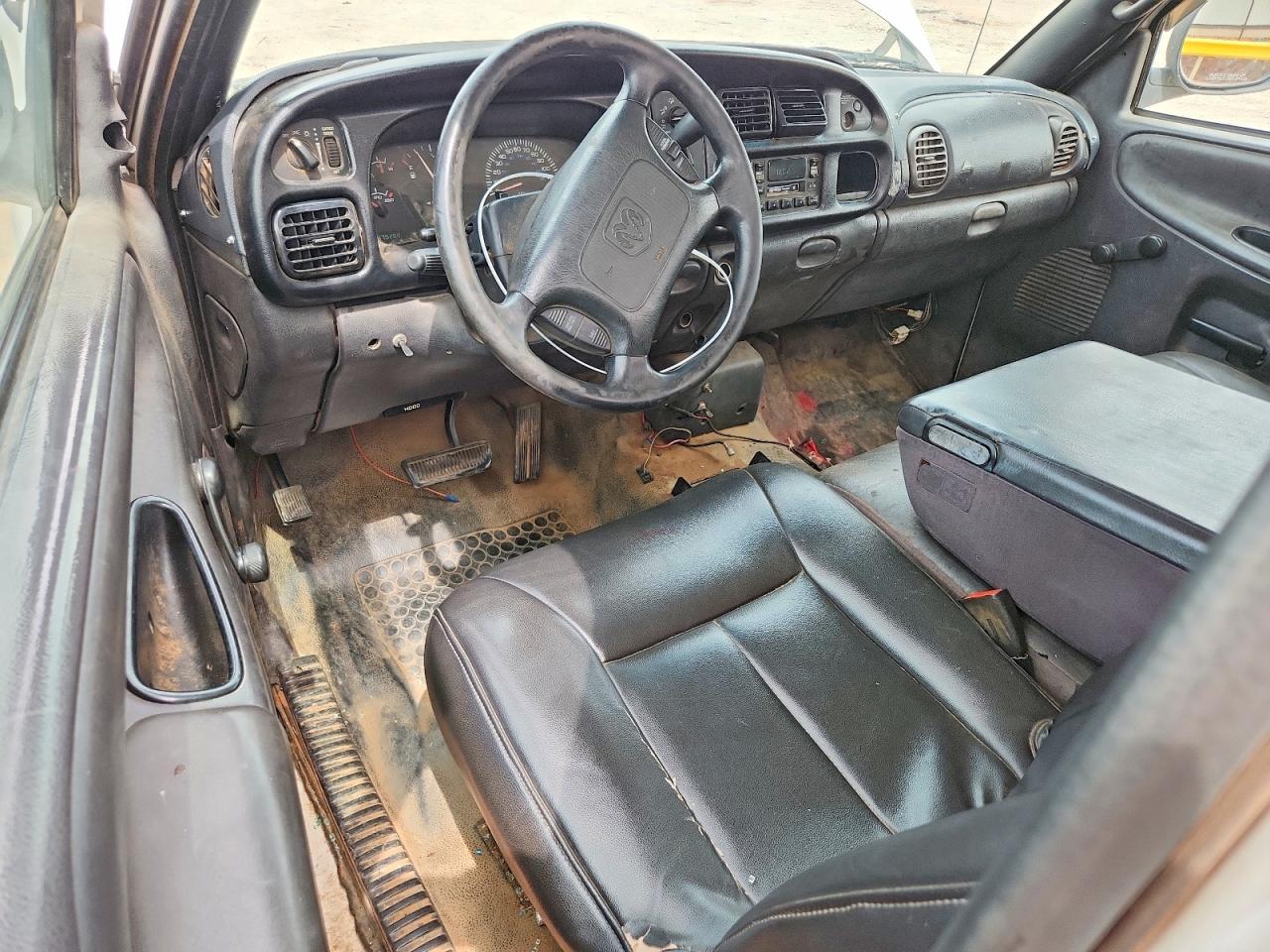 1999 Dodge Ram 2500 White vin: 3B7KC26Z8XM578937