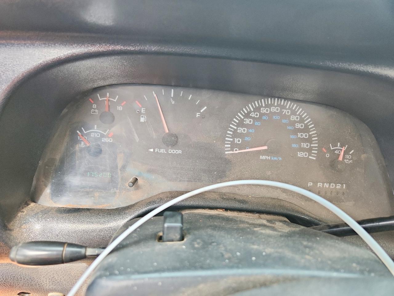 1999 Dodge Ram 2500 White vin: 3B7KC26Z8XM578937