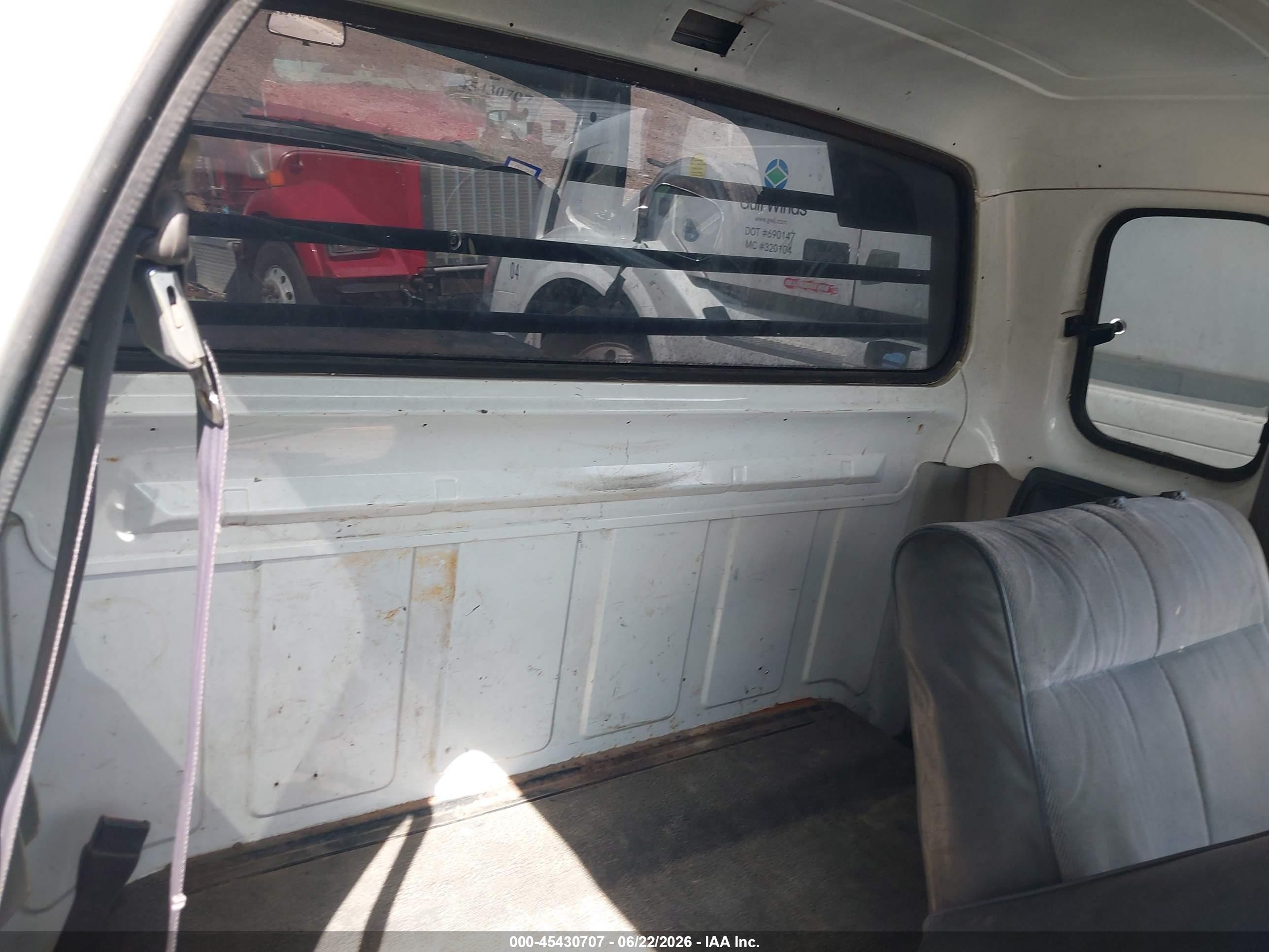1993 Dodge D-series D200/d250 White vin: 3B7KE23C6PM146910