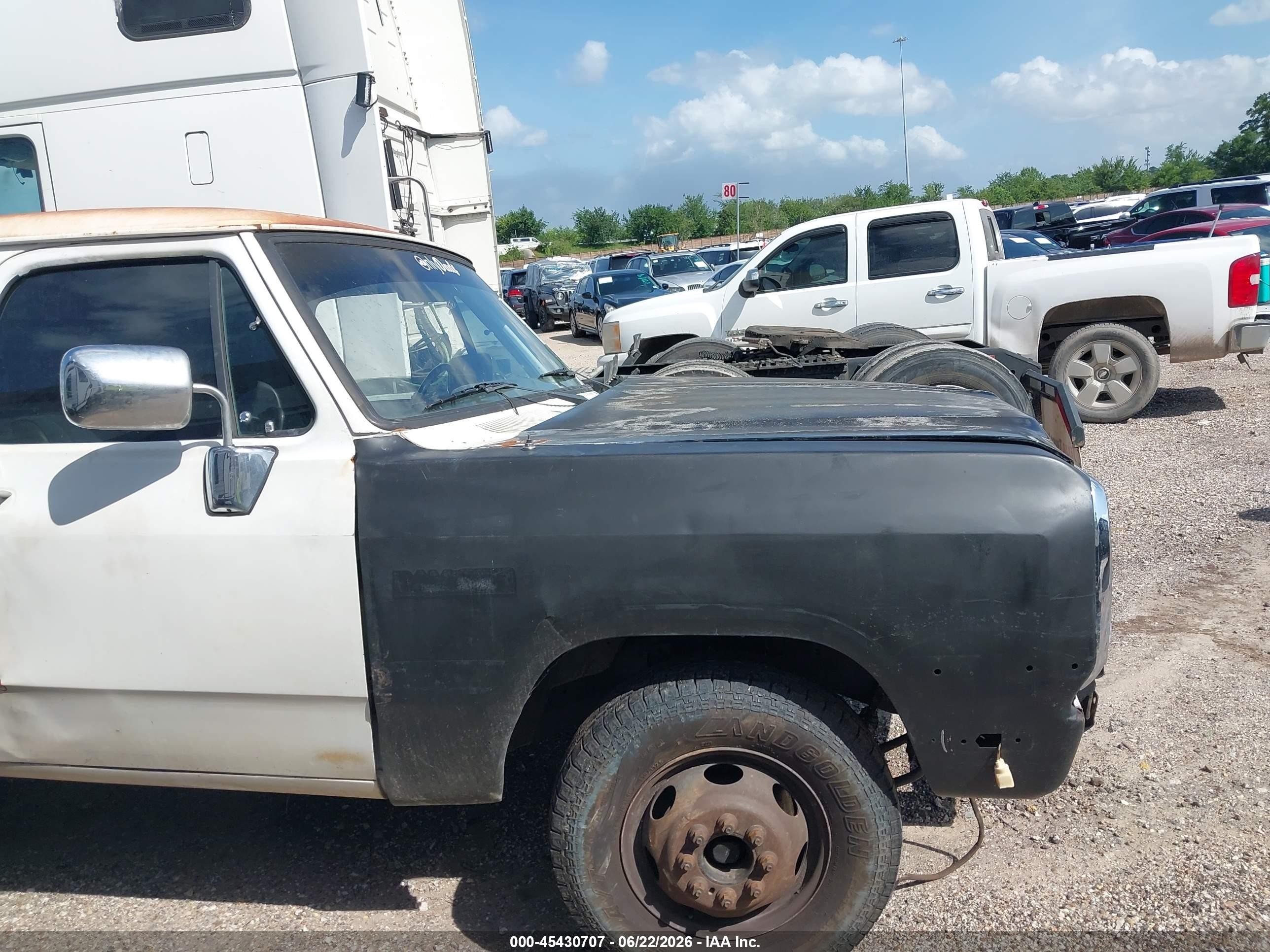 1993 Dodge D-series D200/d250 White vin: 3B7KE23C6PM146910