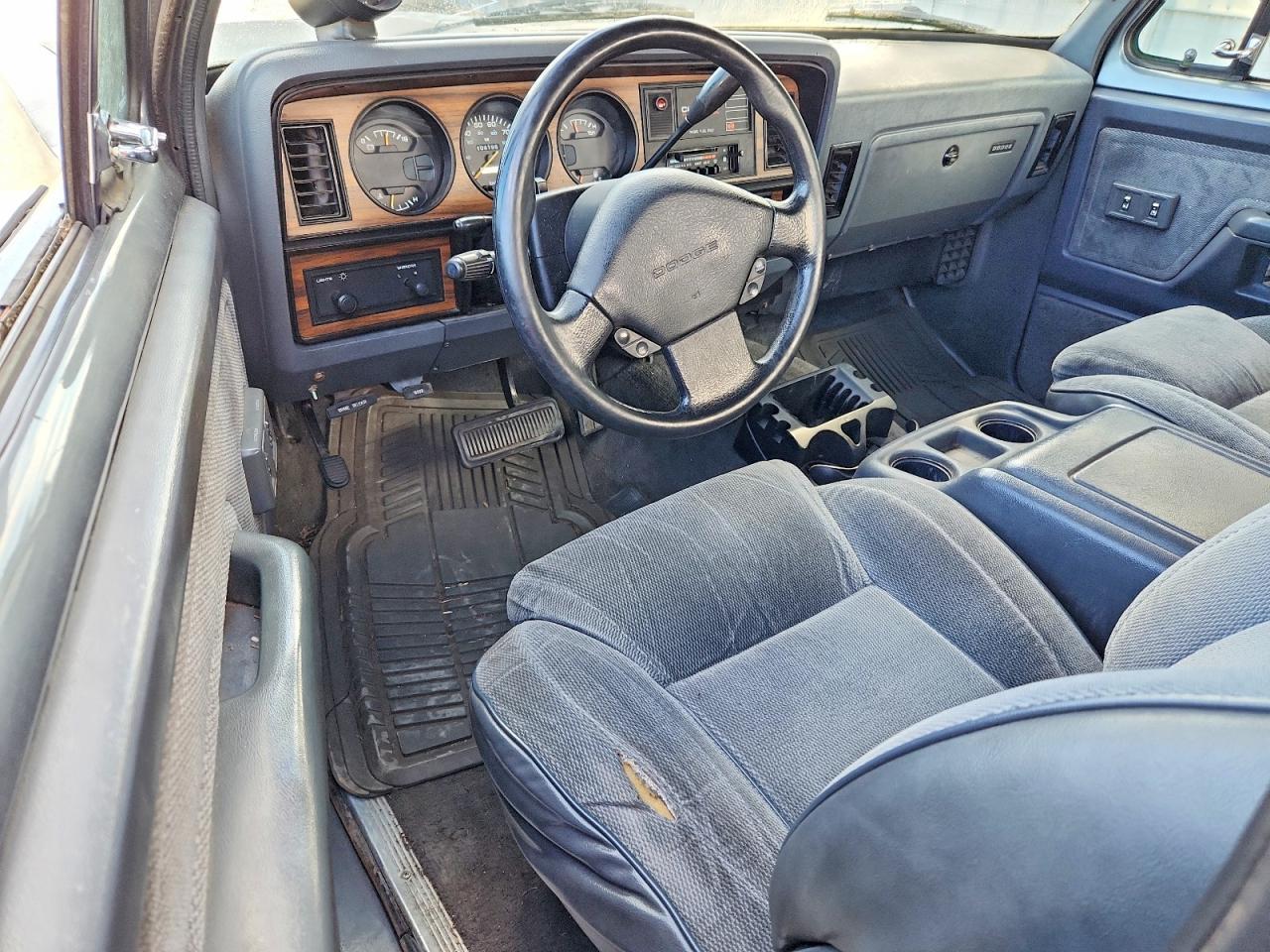 1993 Dodge D-series D200 Gray vin: 3B7KE23C8PM153745