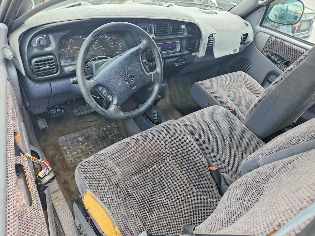 1998 Dodge Ram 2500 White vin: 3B7KF22Z8WG106778
