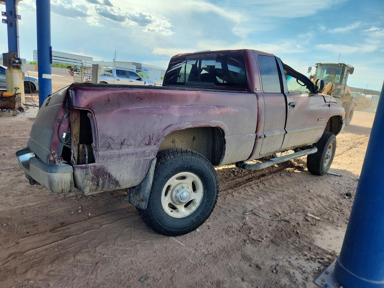 2001 Dodge Ram 2500 Burgundy vin: 3B7KF23601G205950